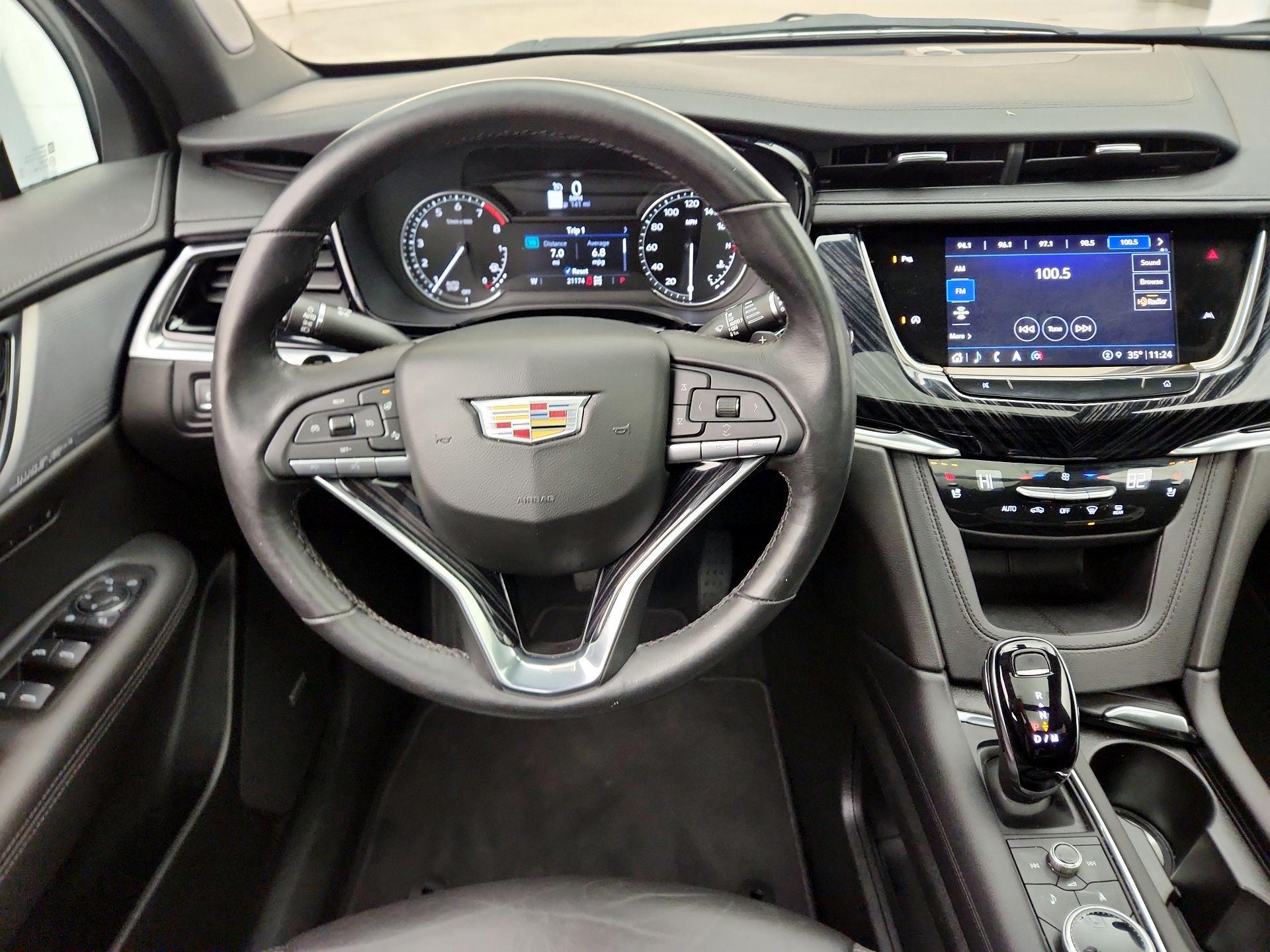 Thumbnail: 2025 Cadillac XT6 - 10