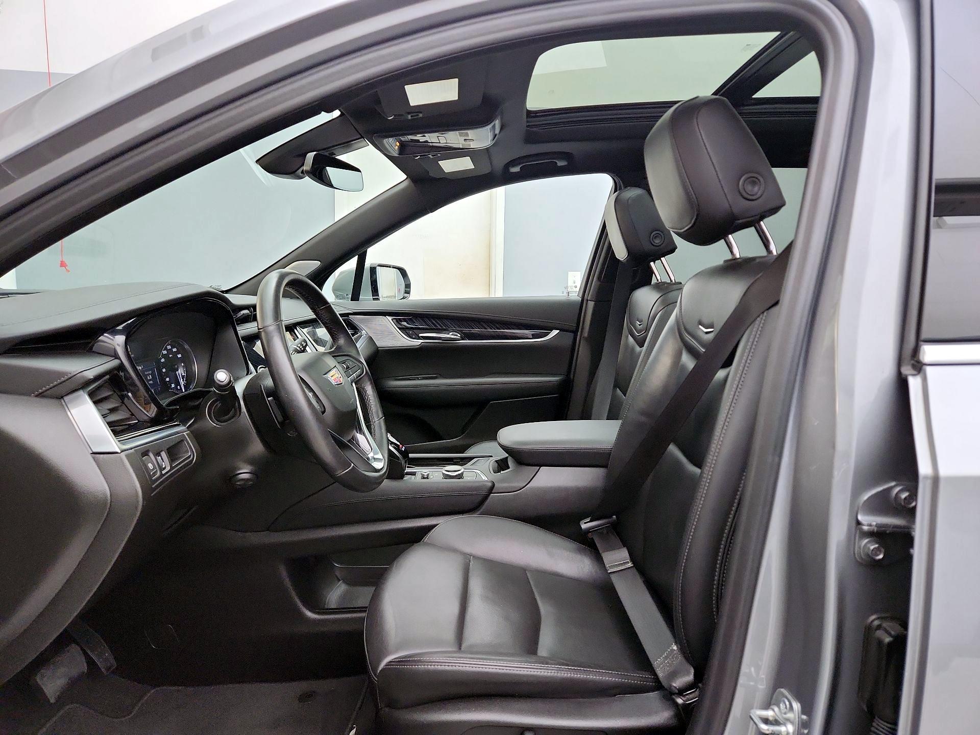 Thumbnail: 2025 Cadillac XT6 - 11