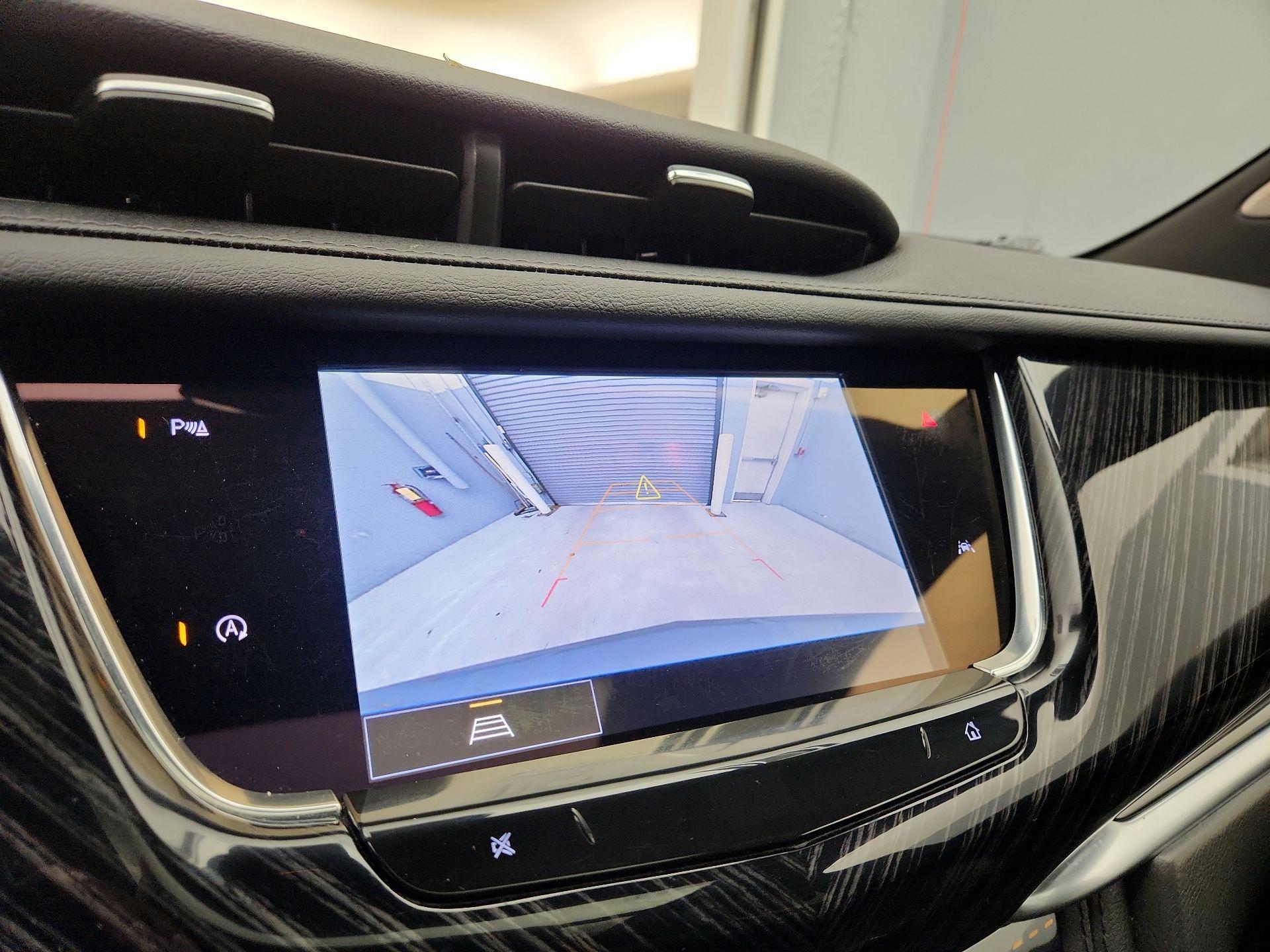 Thumbnail: 2025 Cadillac XT6 - 15