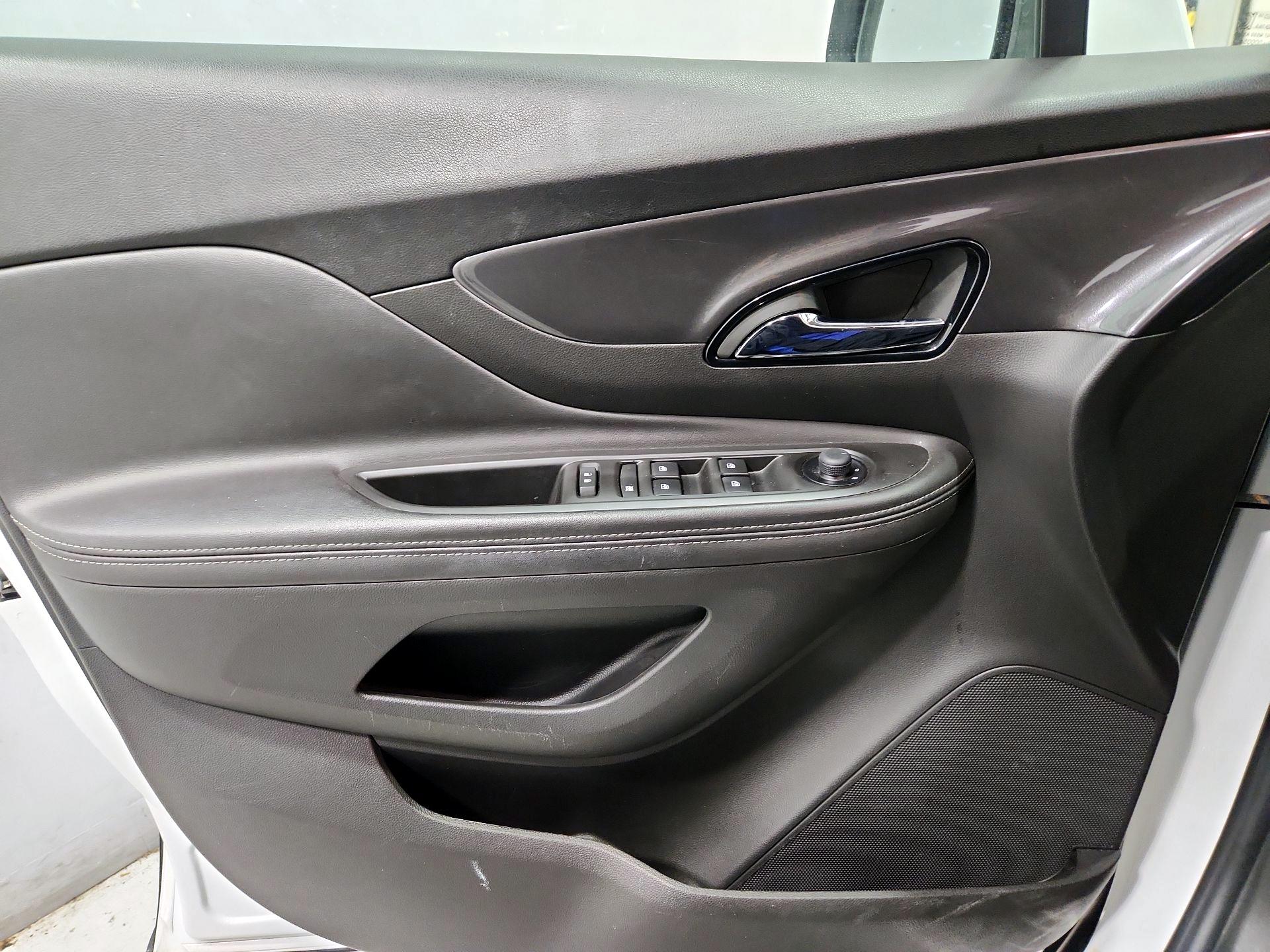 Thumbnail: 2022 Buick Encore - 12