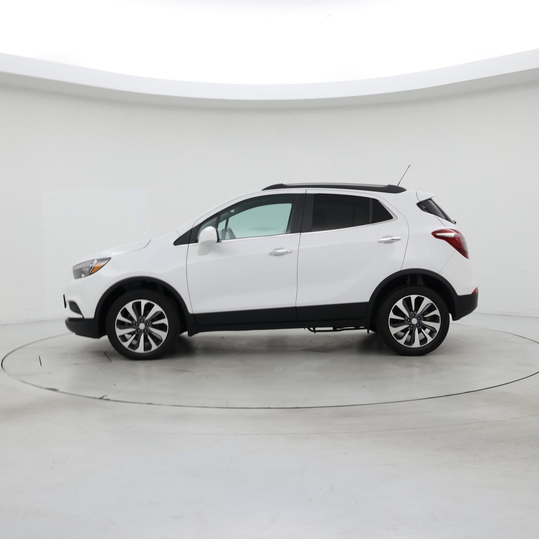 Thumbnail: 2022 Buick Encore - 3