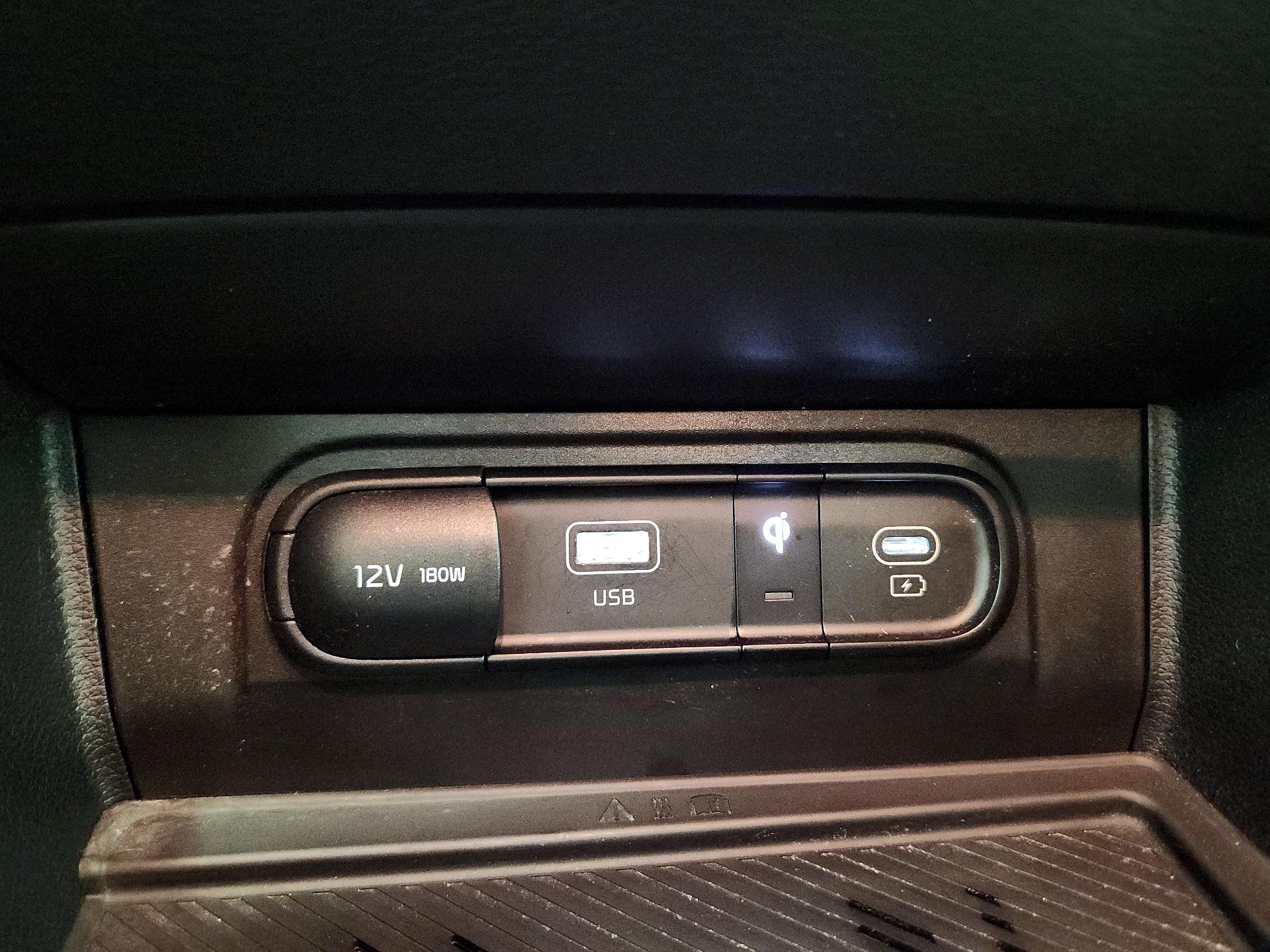 Thumbnail: 2023 Kia Sportage - 18