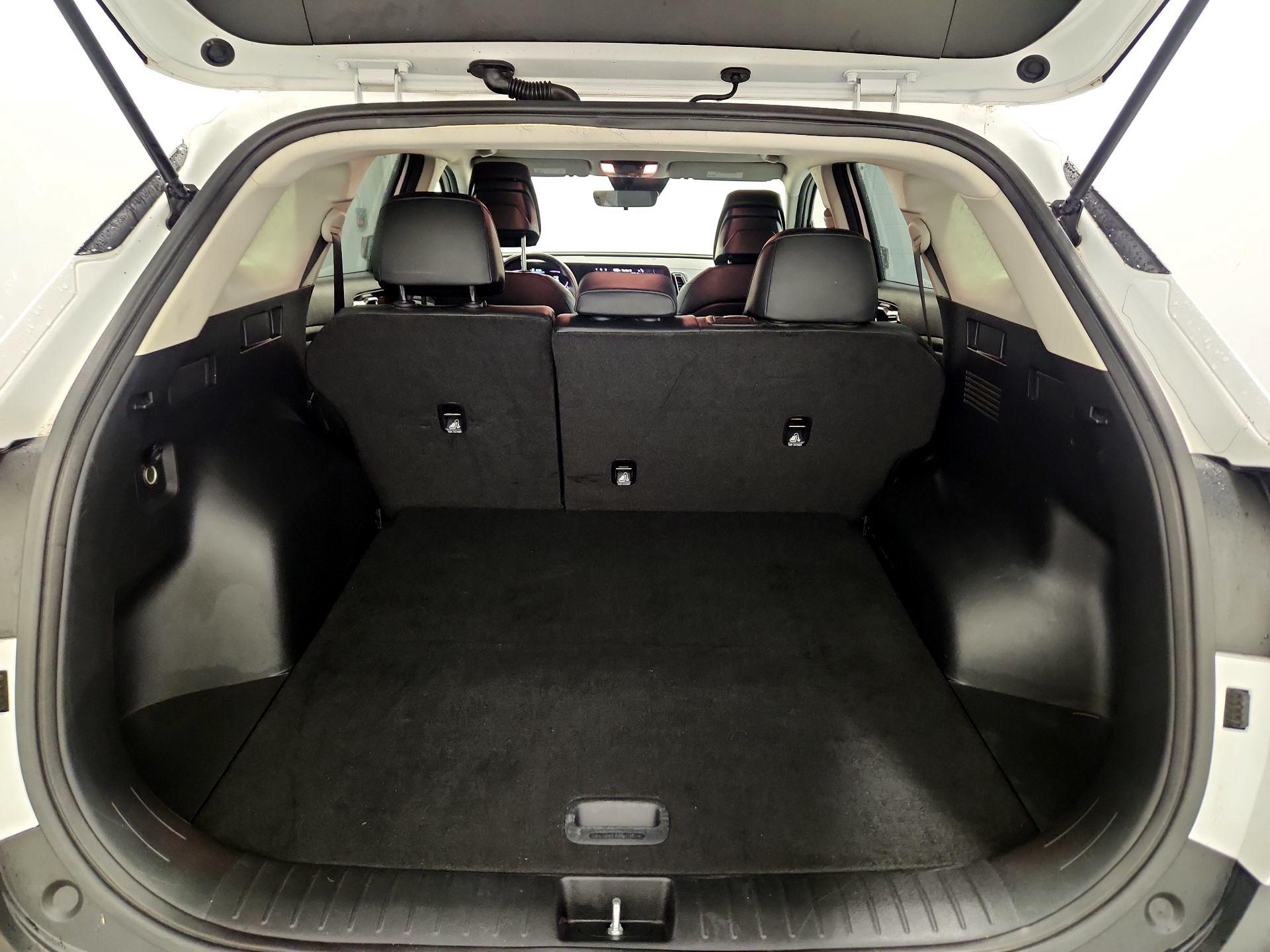 Thumbnail: 2023 Kia Sportage - 20