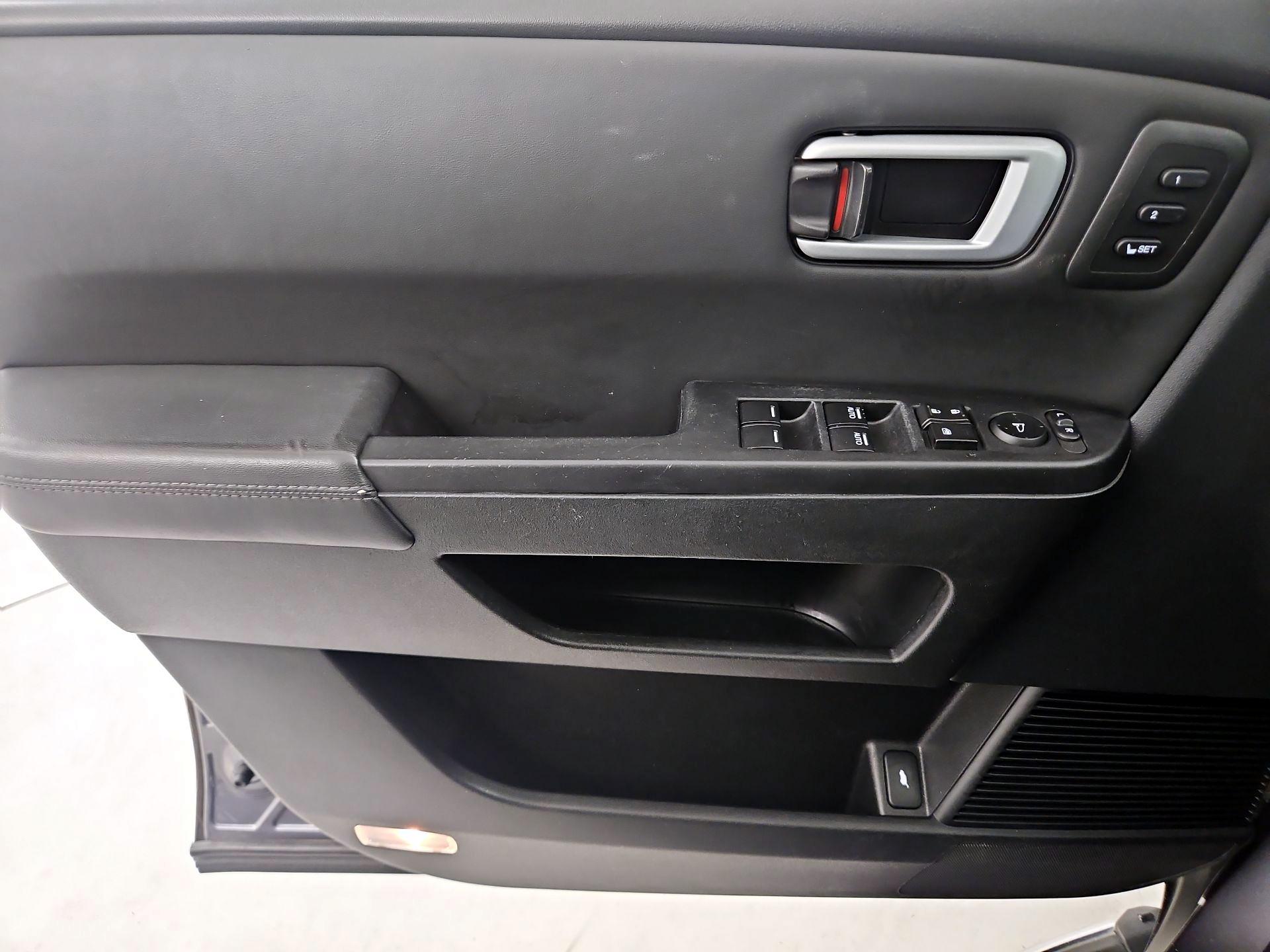 Thumbnail: 2015 Honda Pilot - 12