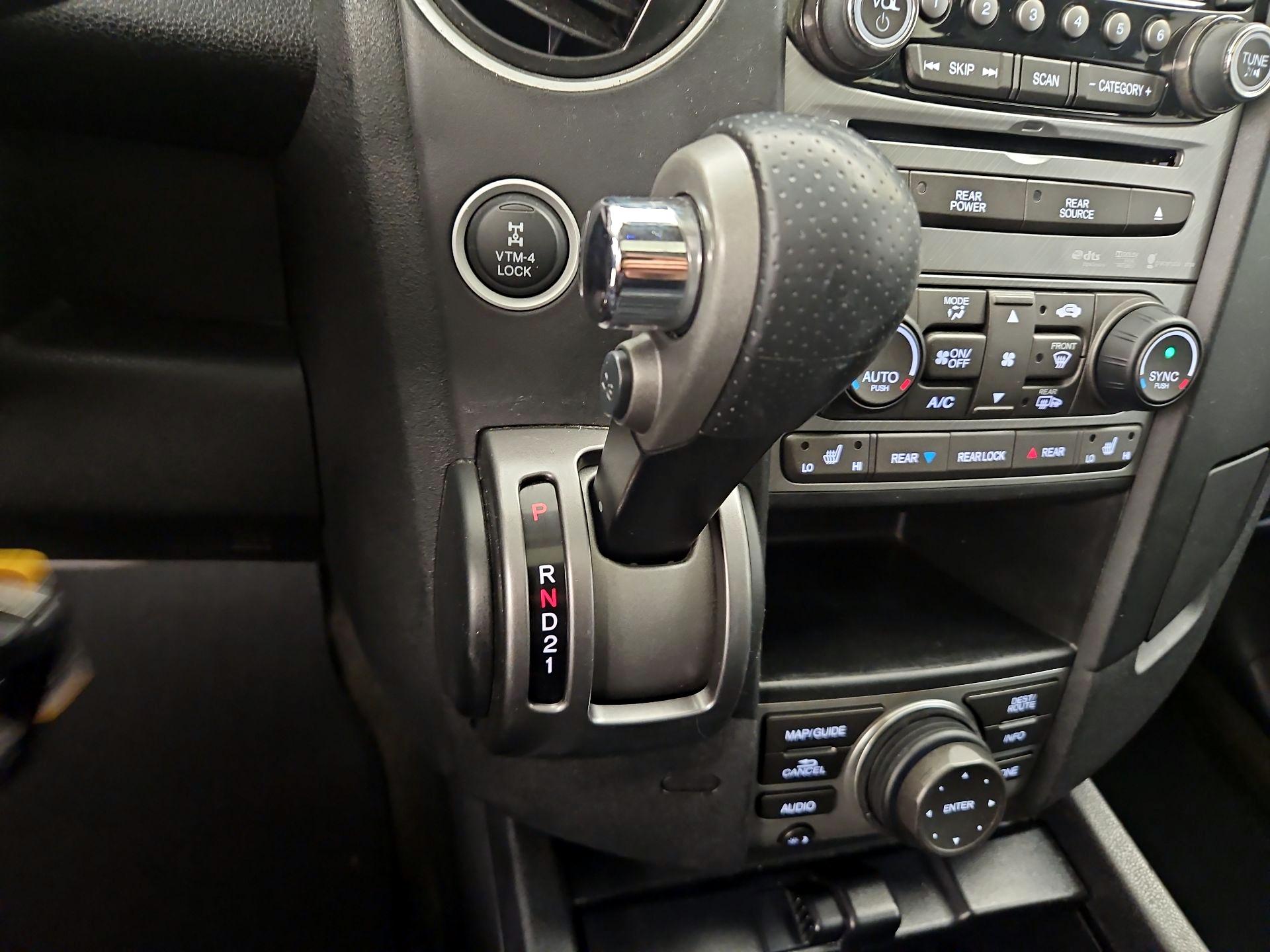 Thumbnail: 2015 Honda Pilot - 17