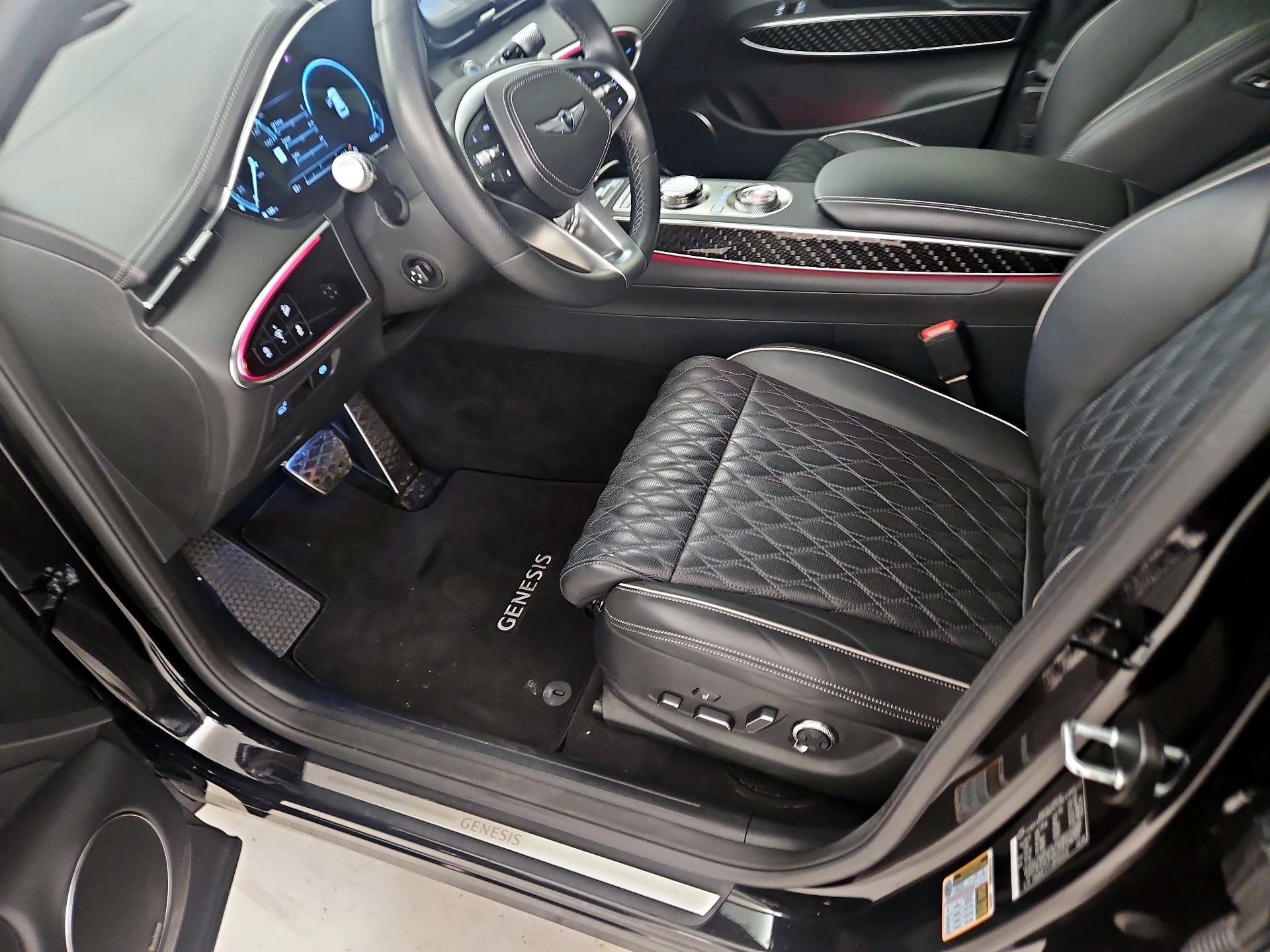 Thumbnail: 2024 Genesis GV70 - 11