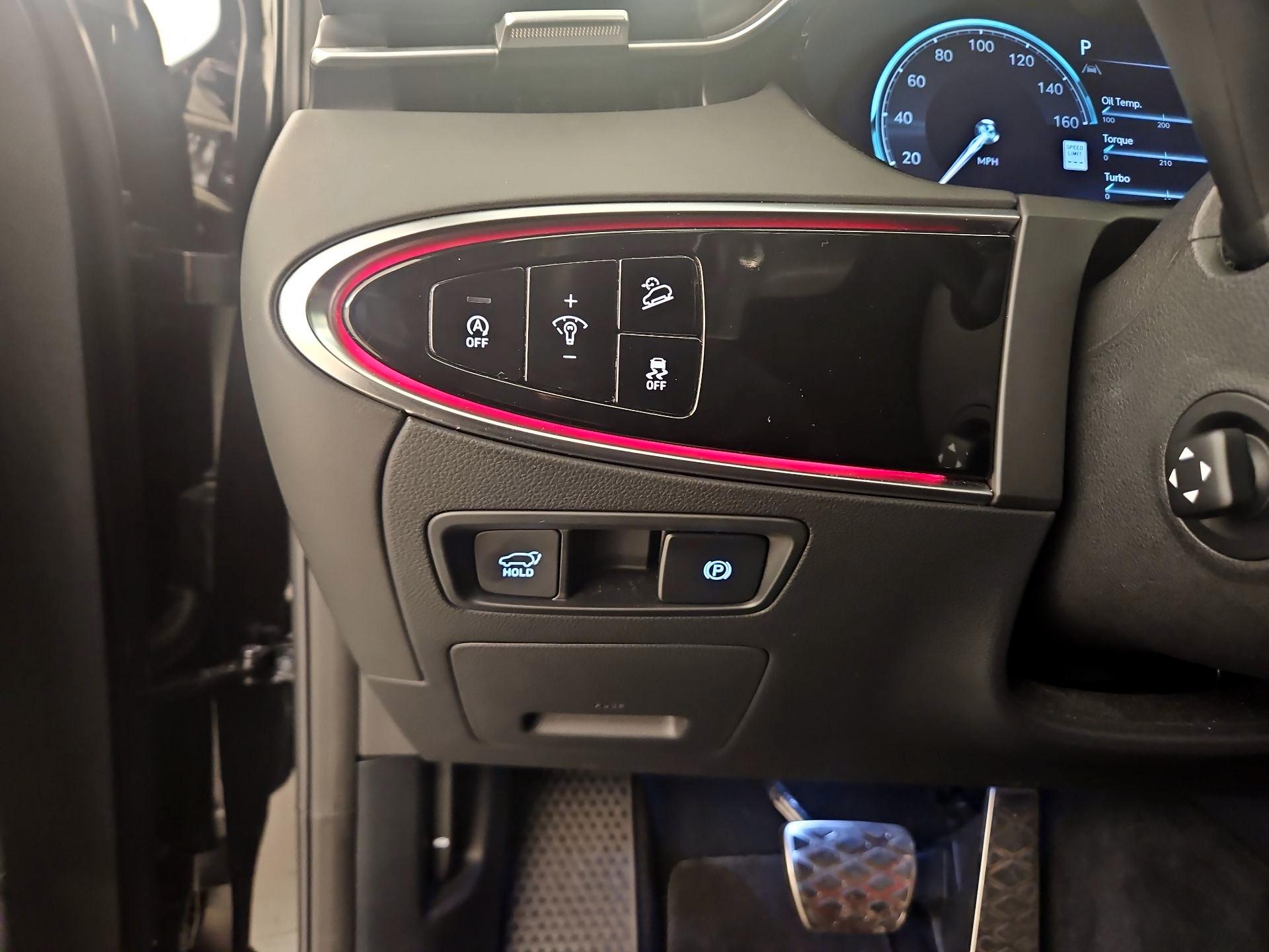 Thumbnail: 2024 Genesis GV70 - 13