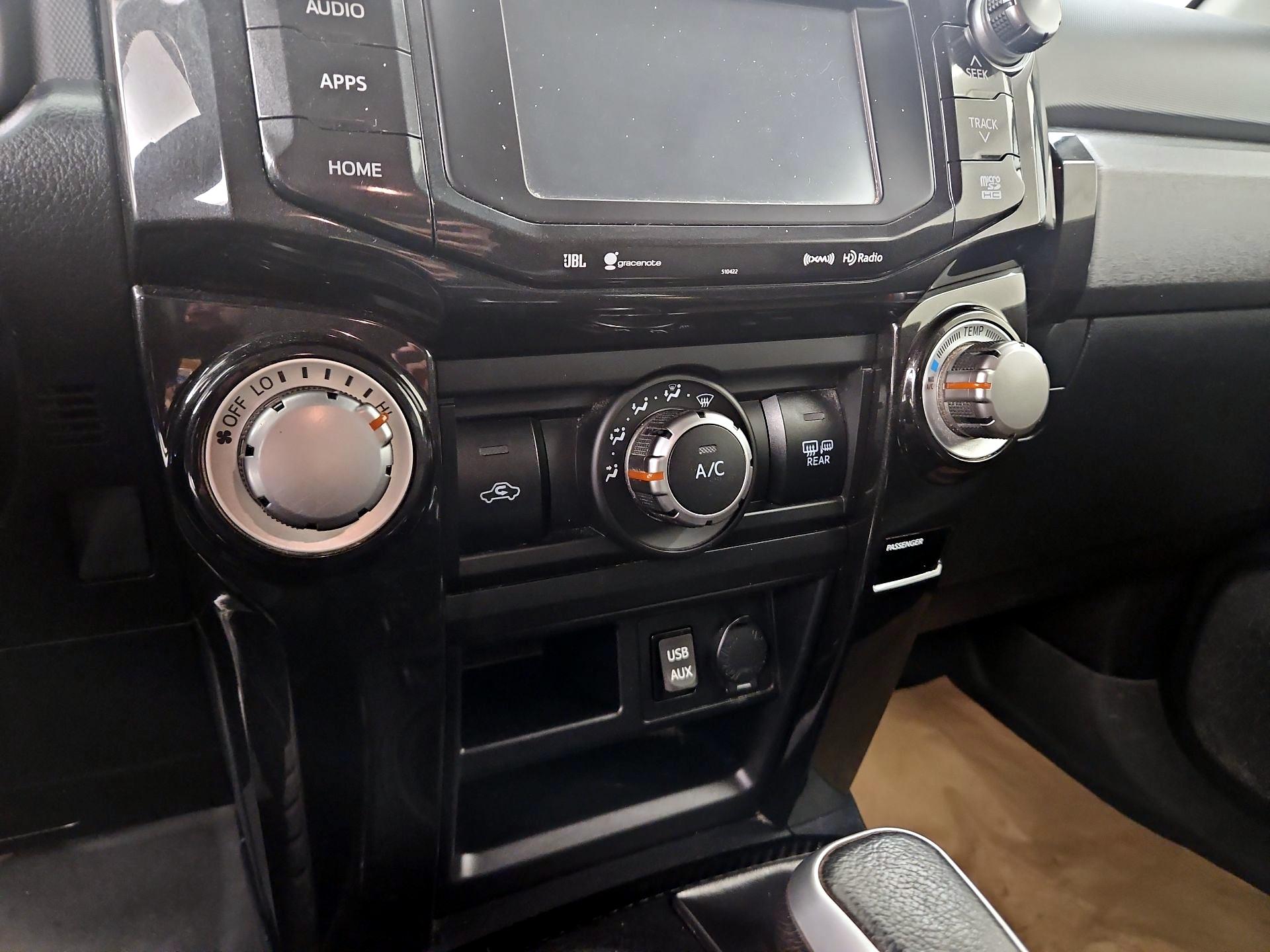 Thumbnail: 2019 Toyota 4Runner - 17