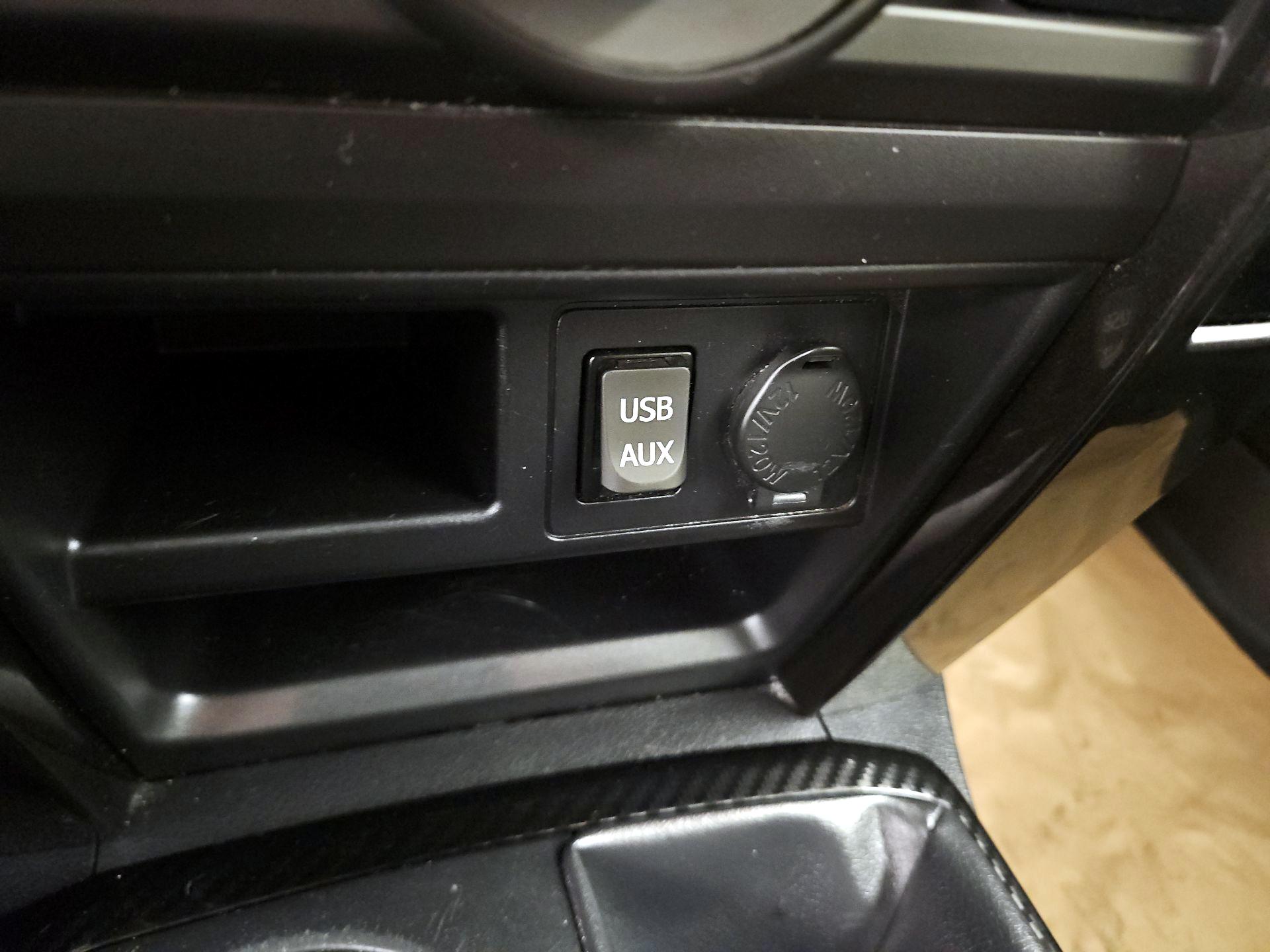 Thumbnail: 2019 Toyota 4Runner - 19