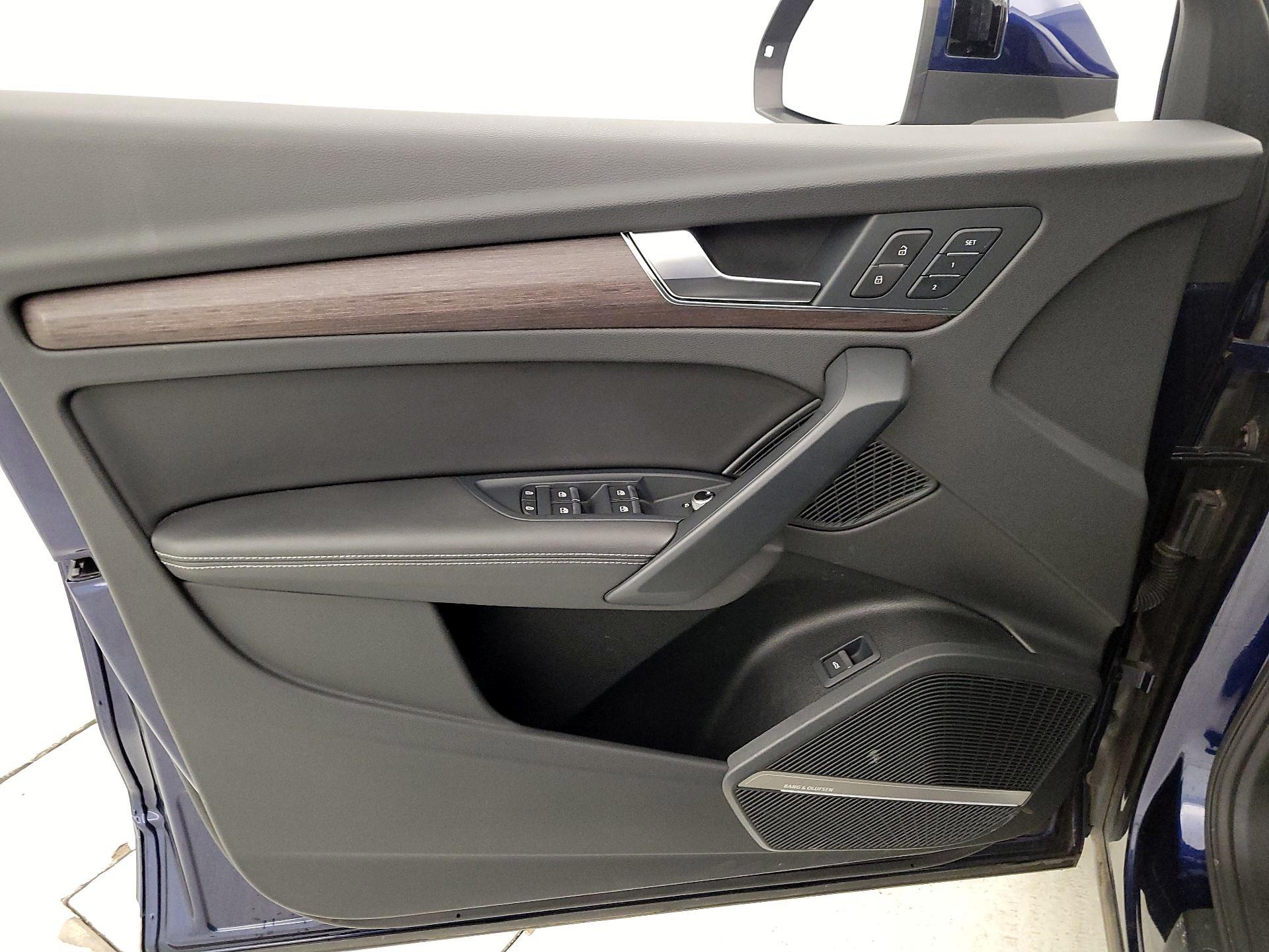 Thumbnail: 2021 Audi Q5 - 12