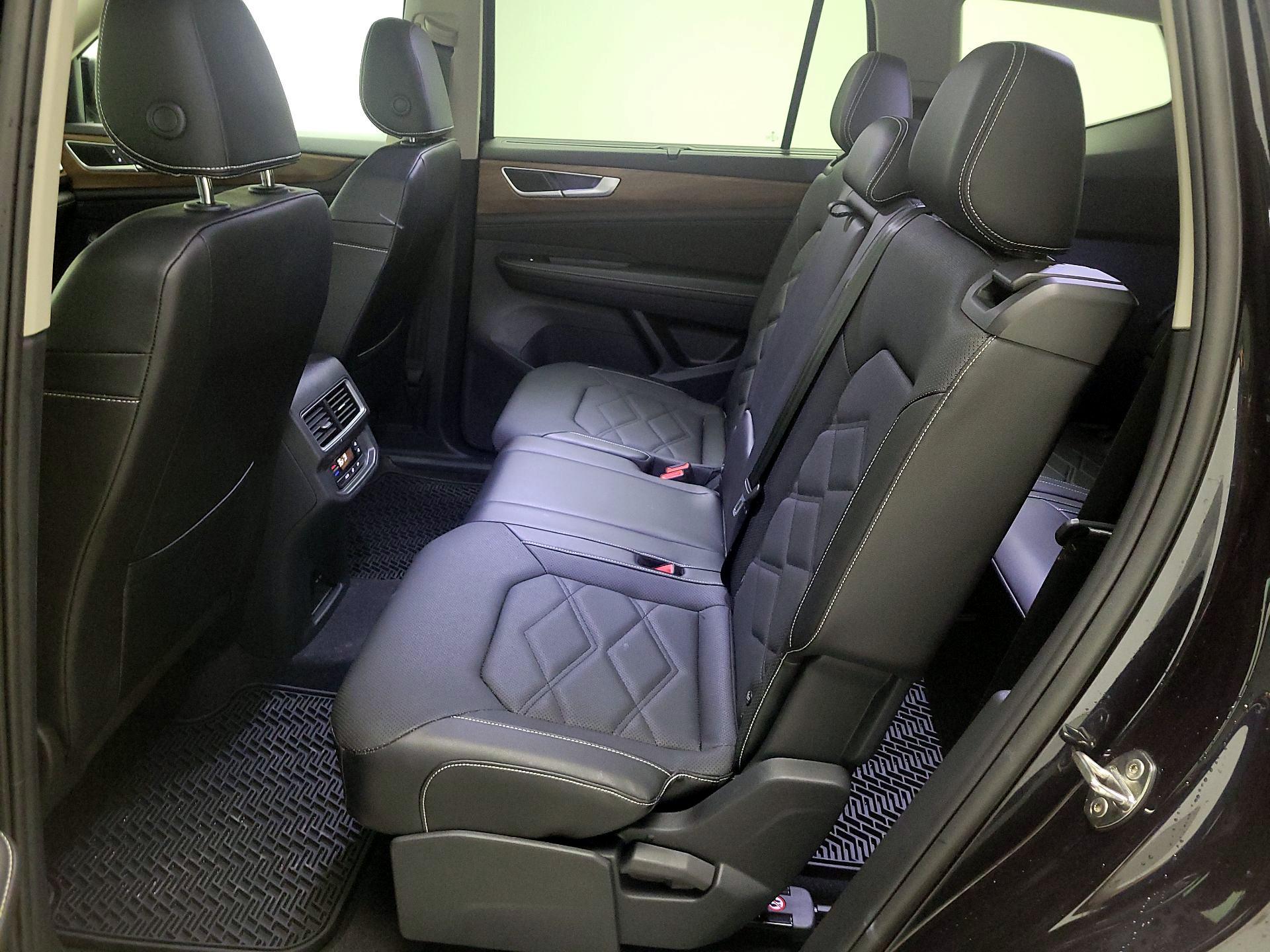 Thumbnail: 2024 Volkswagen Atlas - 17