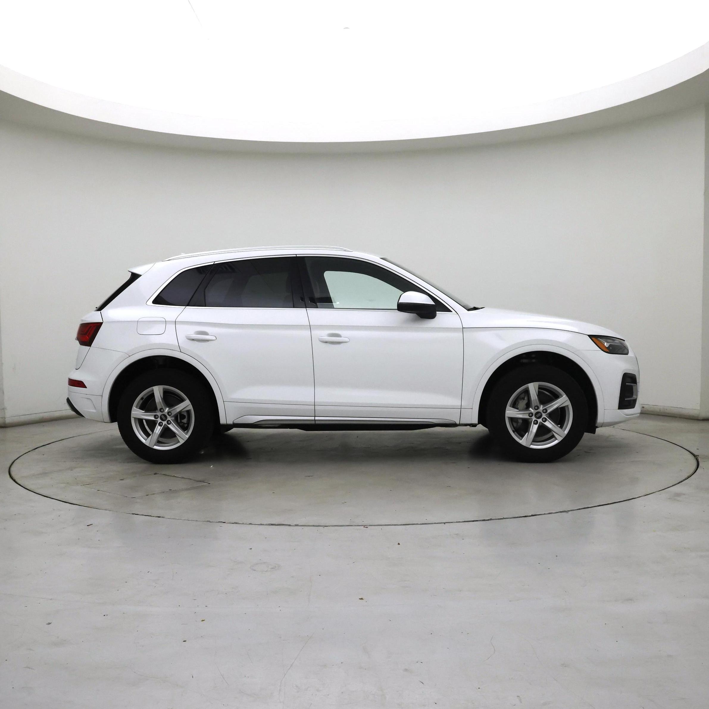 Thumbnail: 2024 Audi Q5 - 7