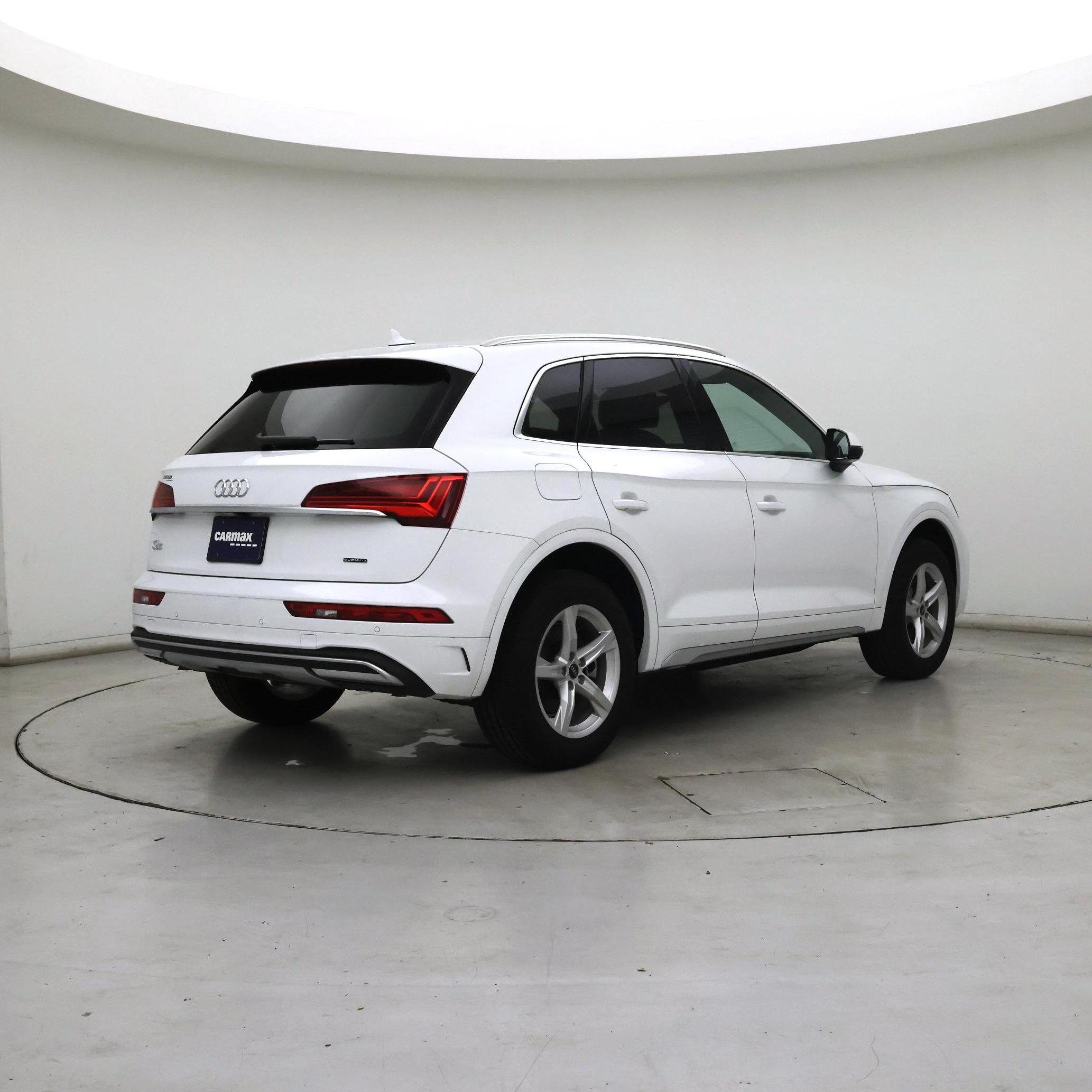Thumbnail: 2024 Audi Q5 - 8