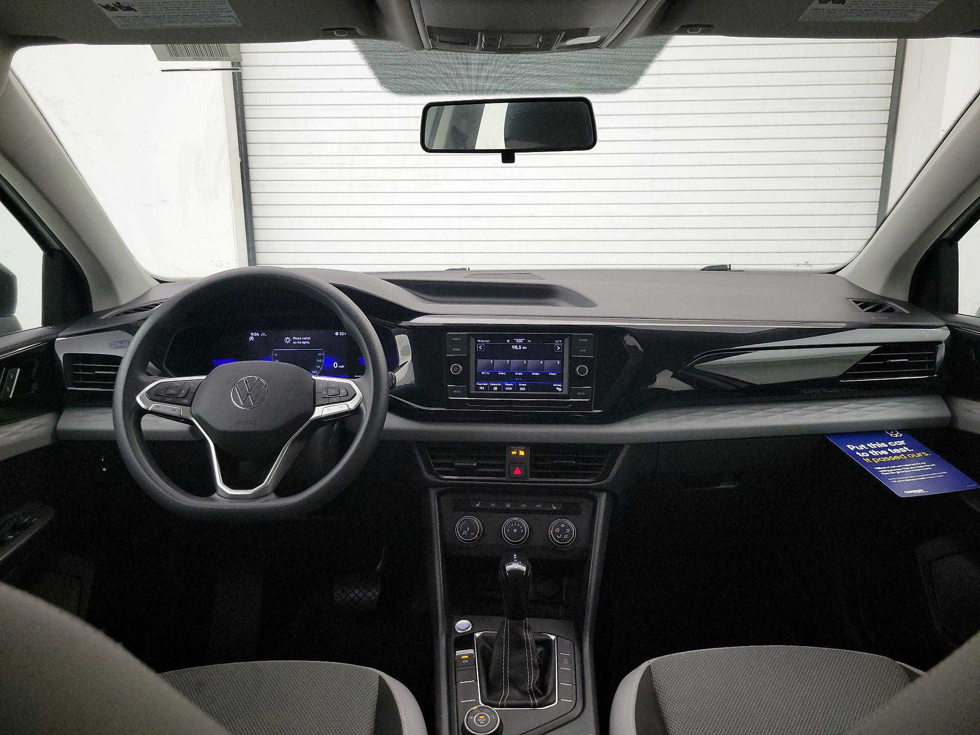 Thumbnail: 2022 Volkswagen Taos - 9