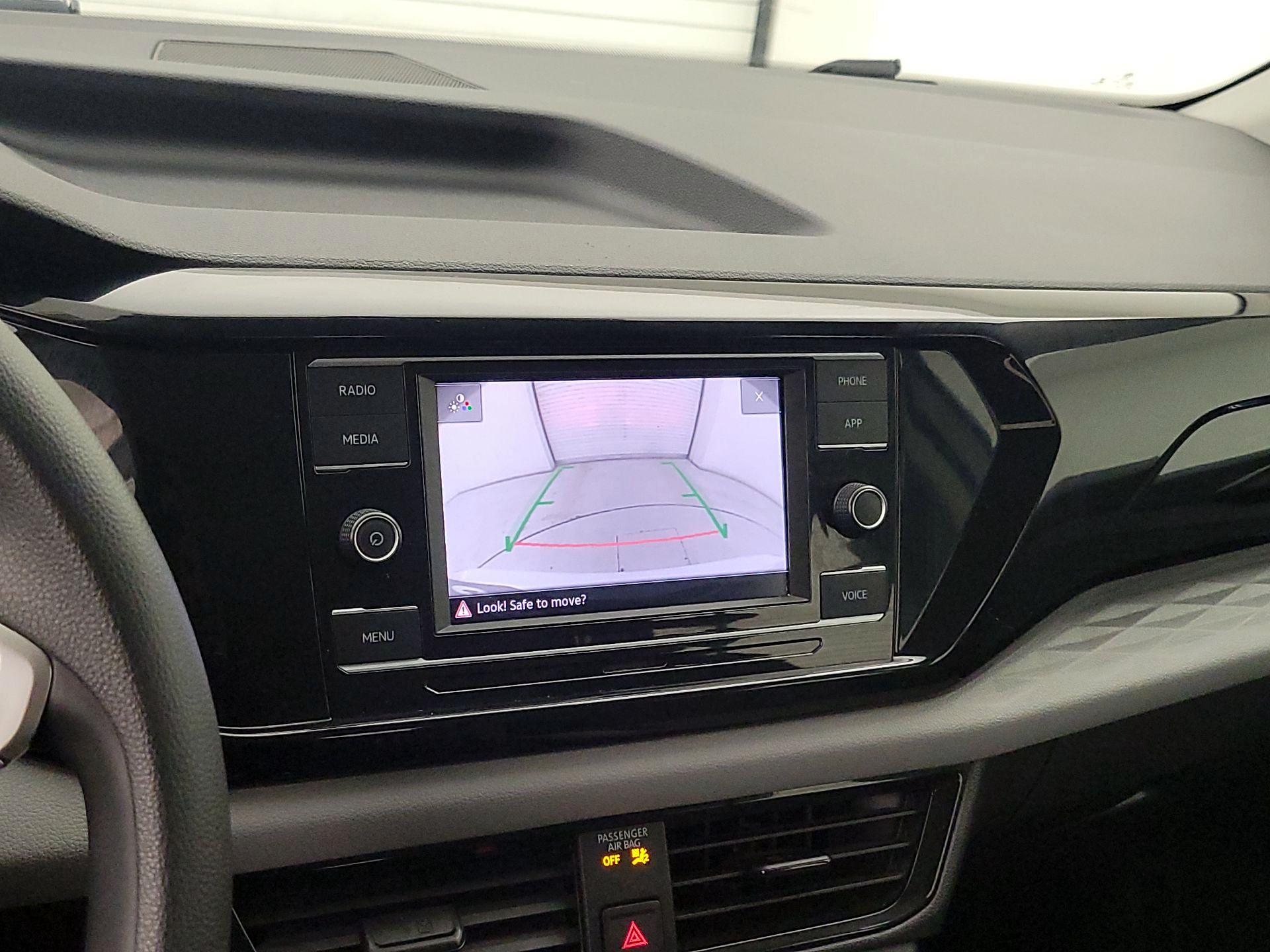 Thumbnail: 2022 Volkswagen Taos - 14