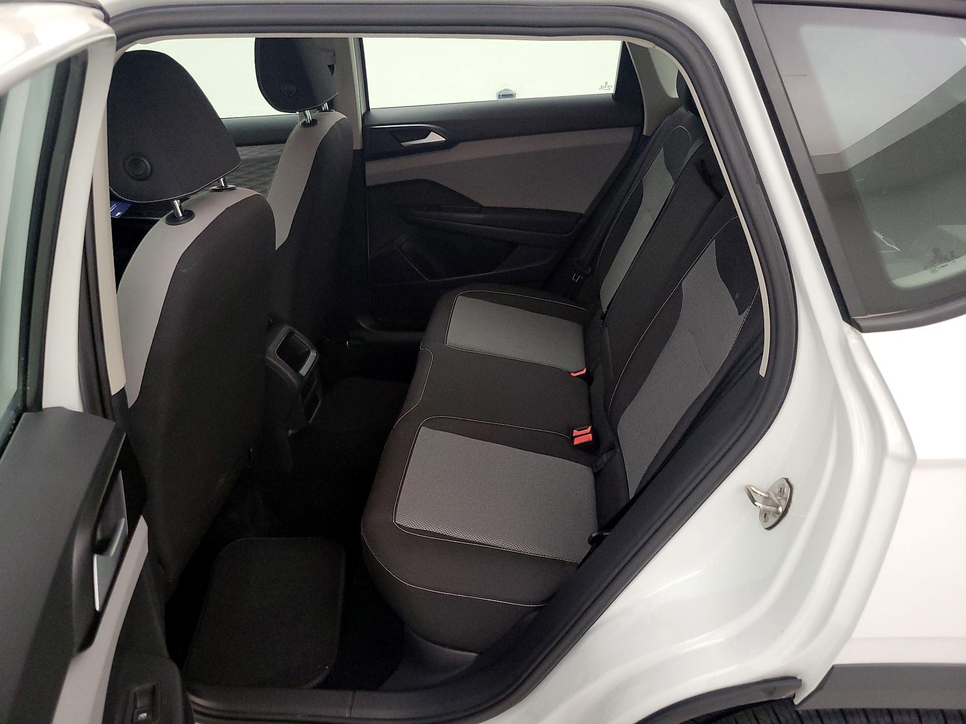 Thumbnail: 2022 Volkswagen Taos - 19