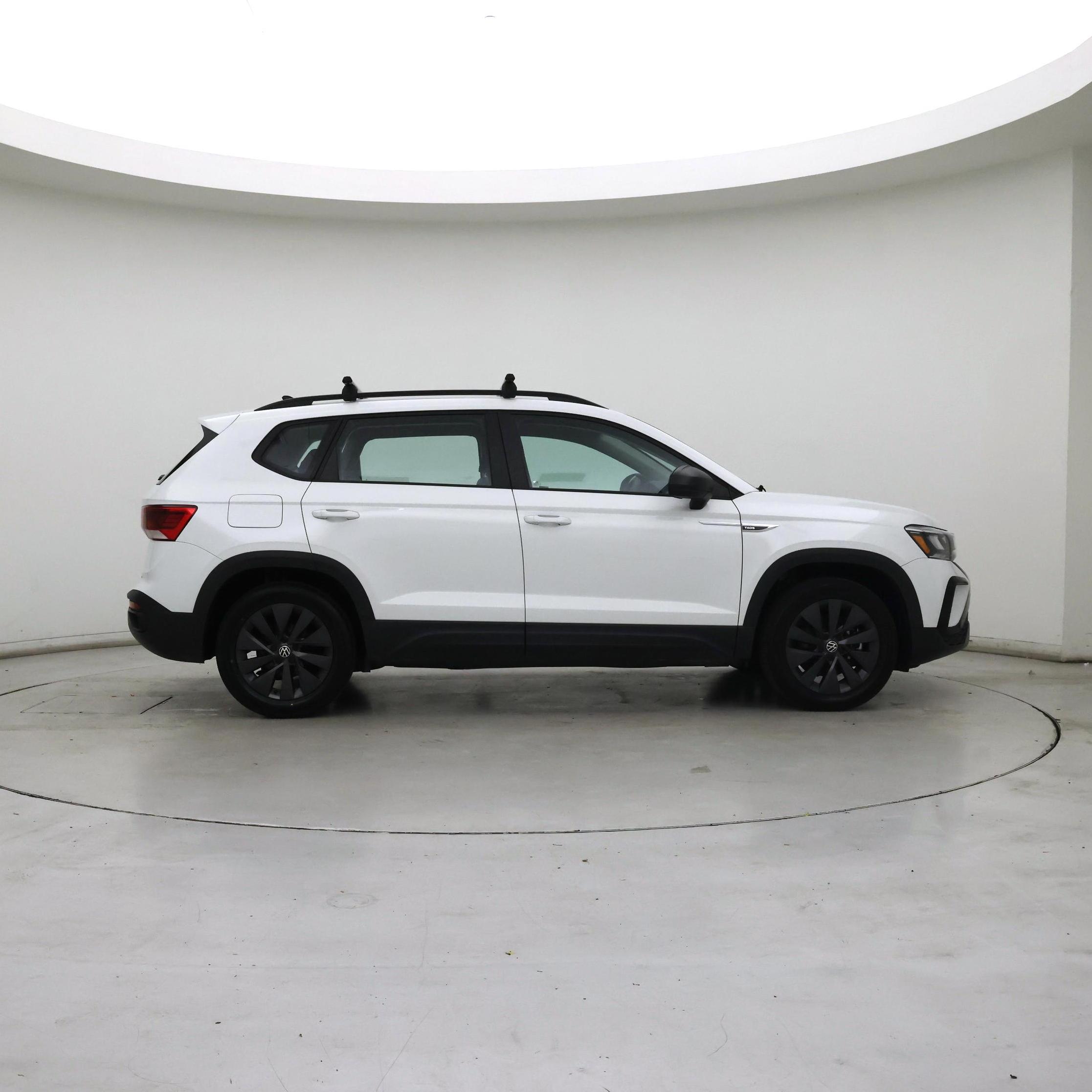 Thumbnail: 2022 Volkswagen Taos - 7