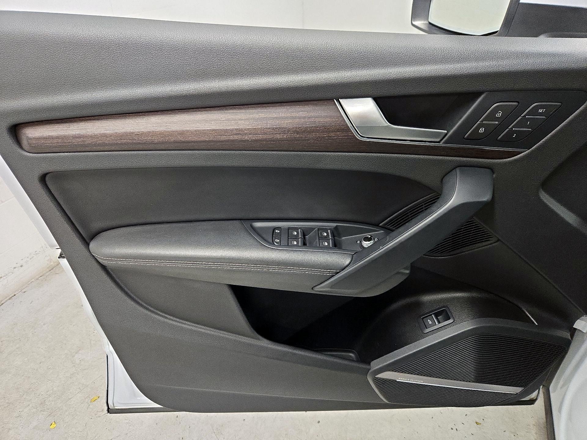 Thumbnail: 2022 Audi Q5 - 12