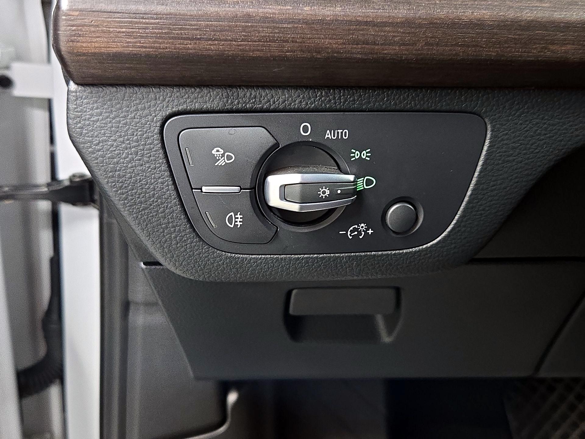 Thumbnail: 2022 Audi Q5 - 13