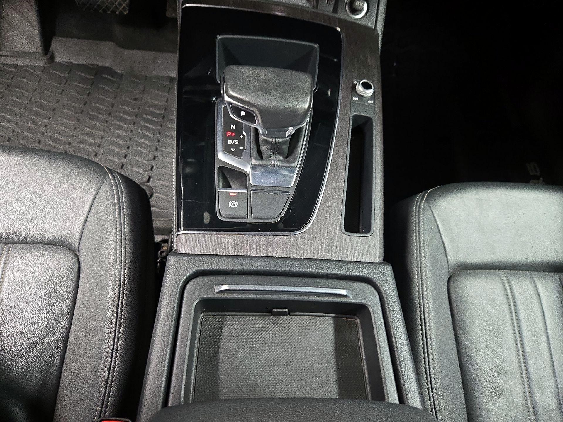 Thumbnail: 2022 Audi Q5 - 18