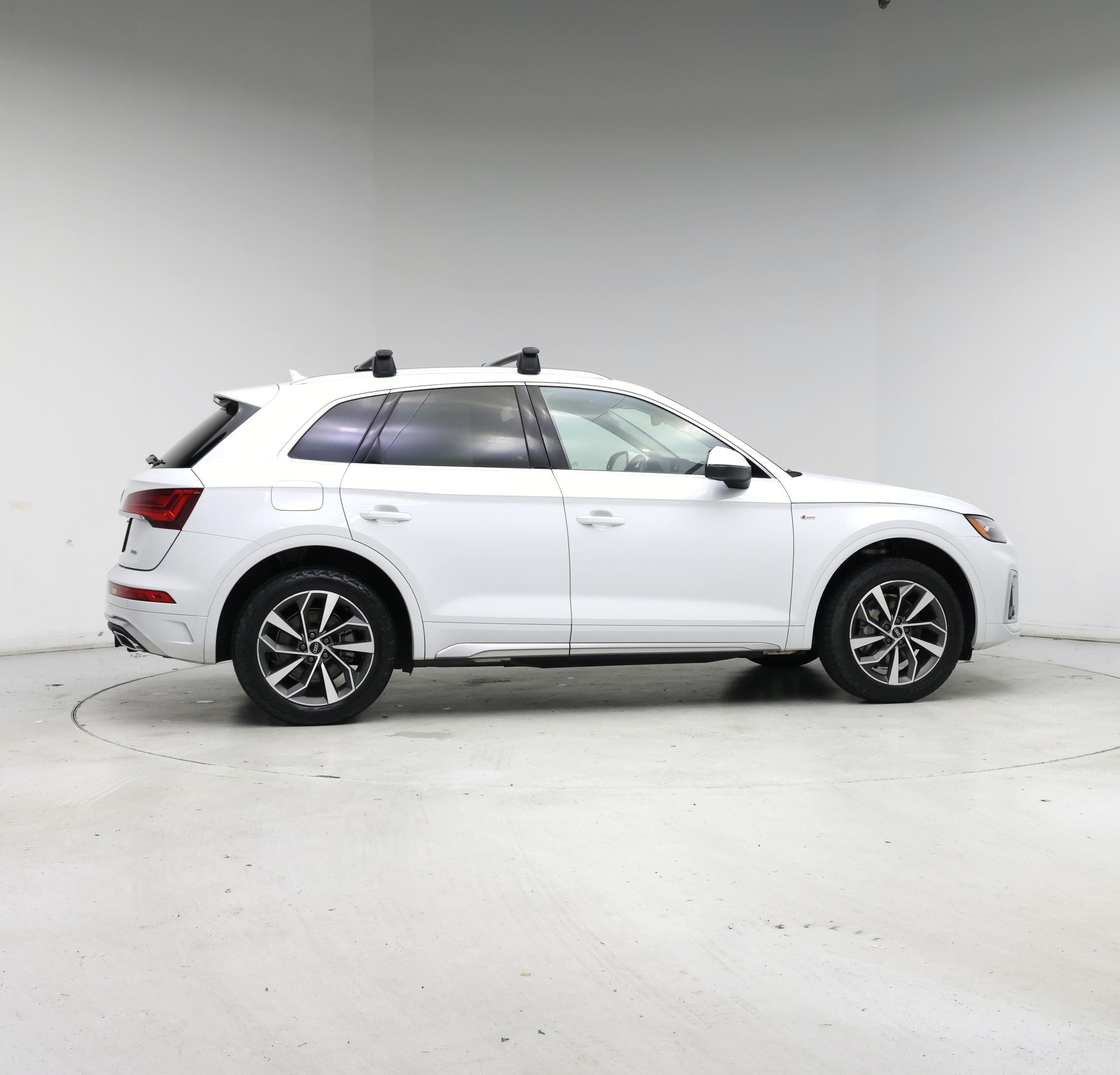 Thumbnail: 2022 Audi Q5 - 7