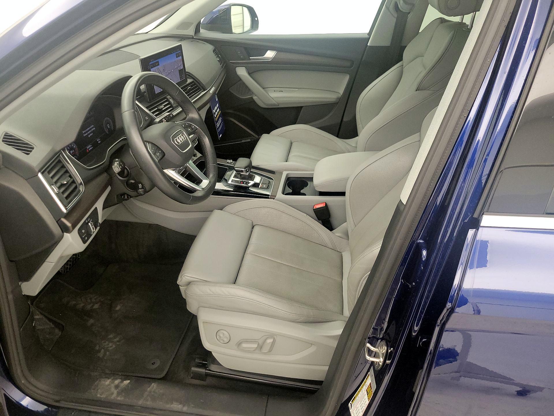 Thumbnail: 2023 Audi Q5 - 11