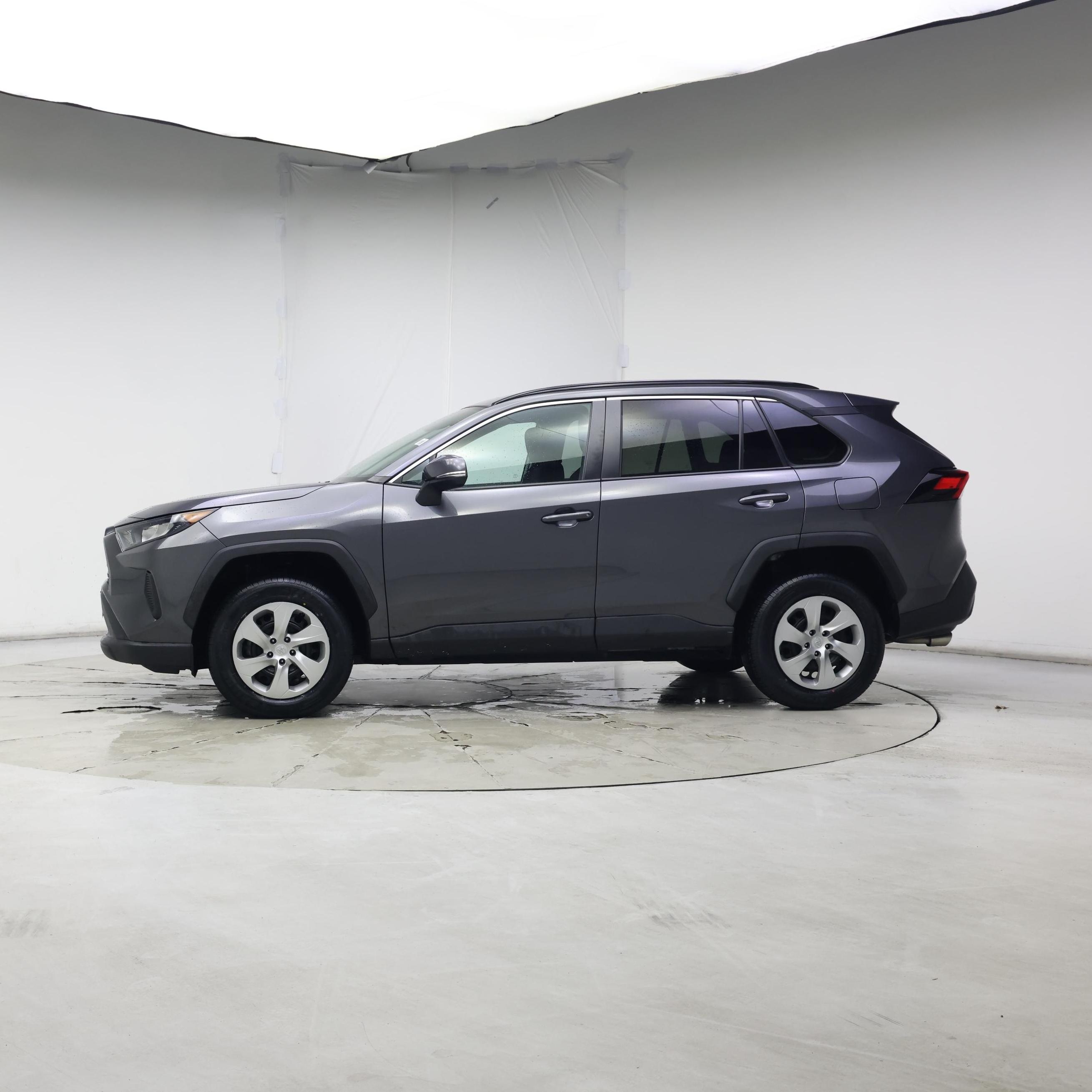 Thumbnail: 2021 Toyota RAV4 - 3