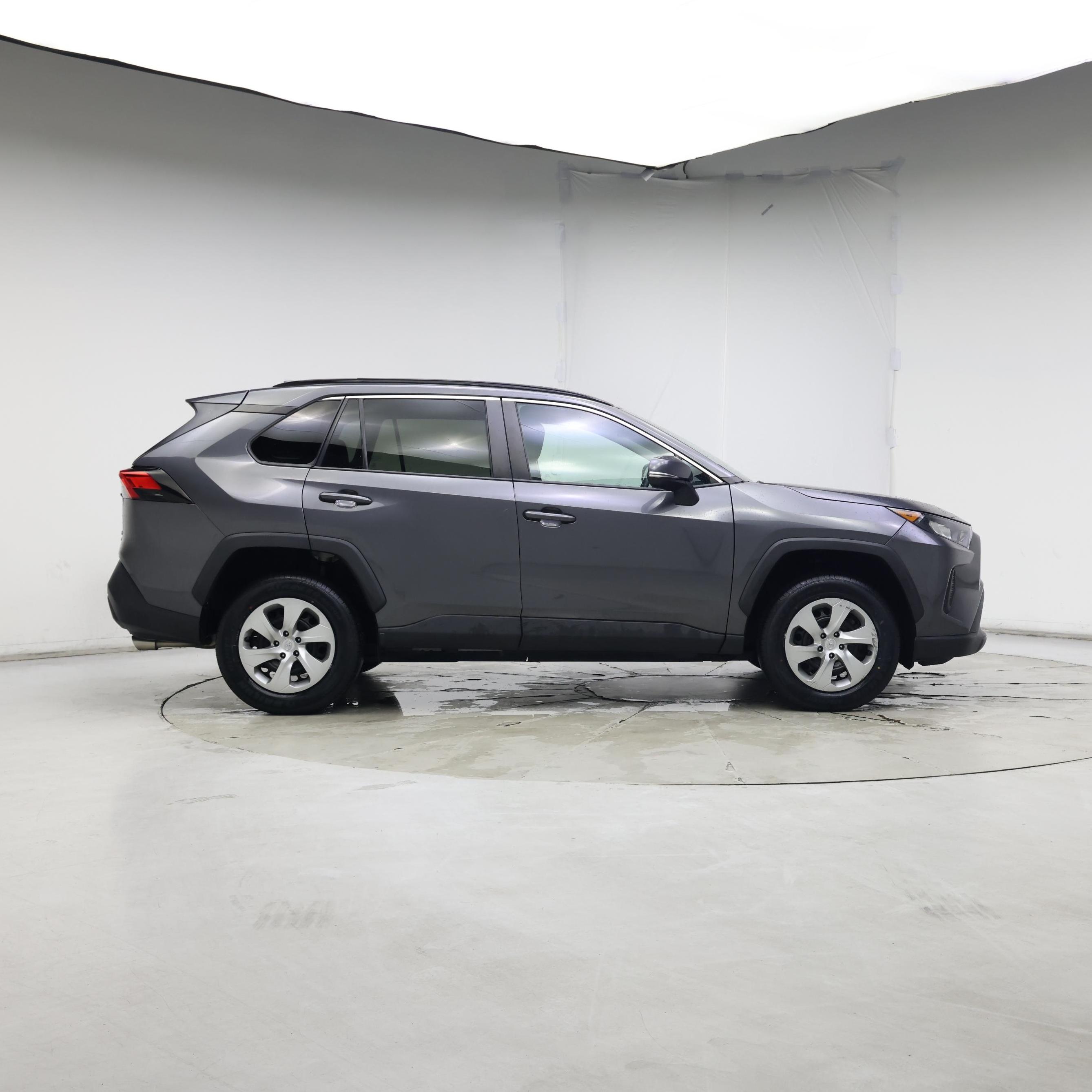 Thumbnail: 2021 Toyota RAV4 - 7