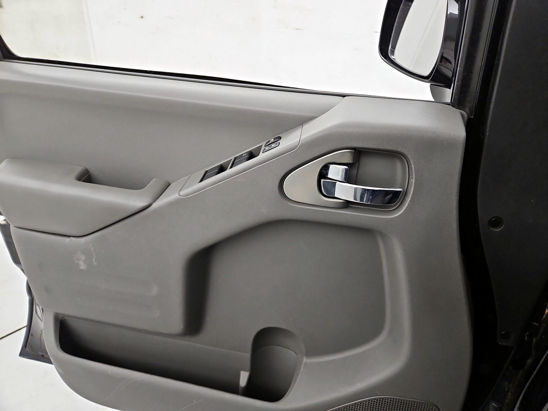 Thumbnail: 2019 Nissan Frontier - 12