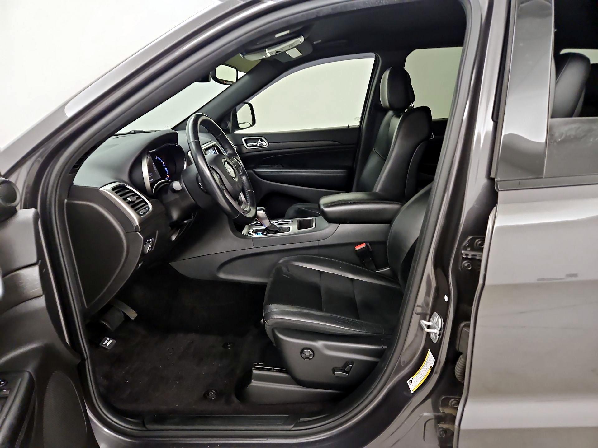 Thumbnail: 2018 Jeep Grand Cherokee - 11