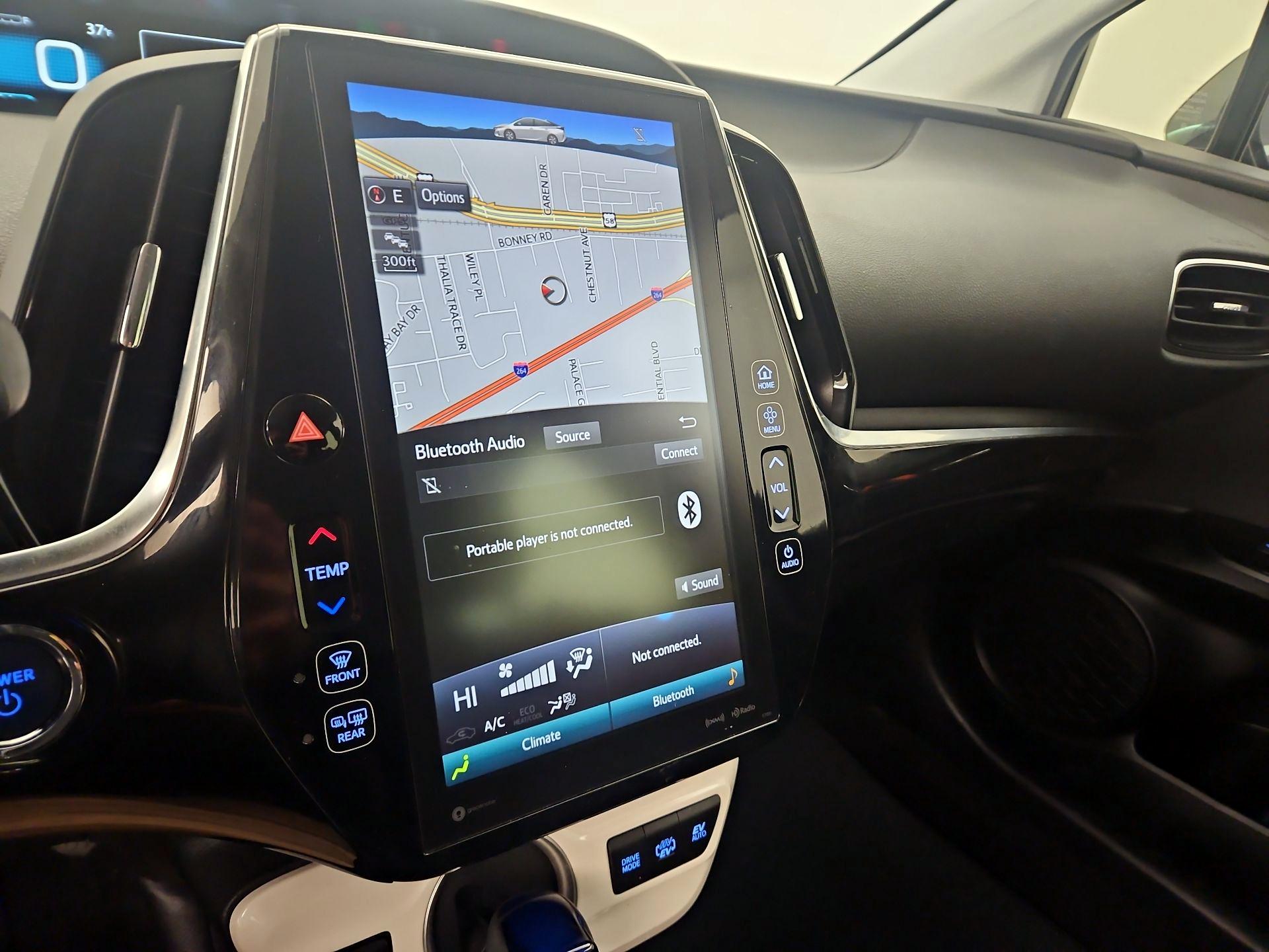 Thumbnail: 2018 Toyota Prius Prime - 16