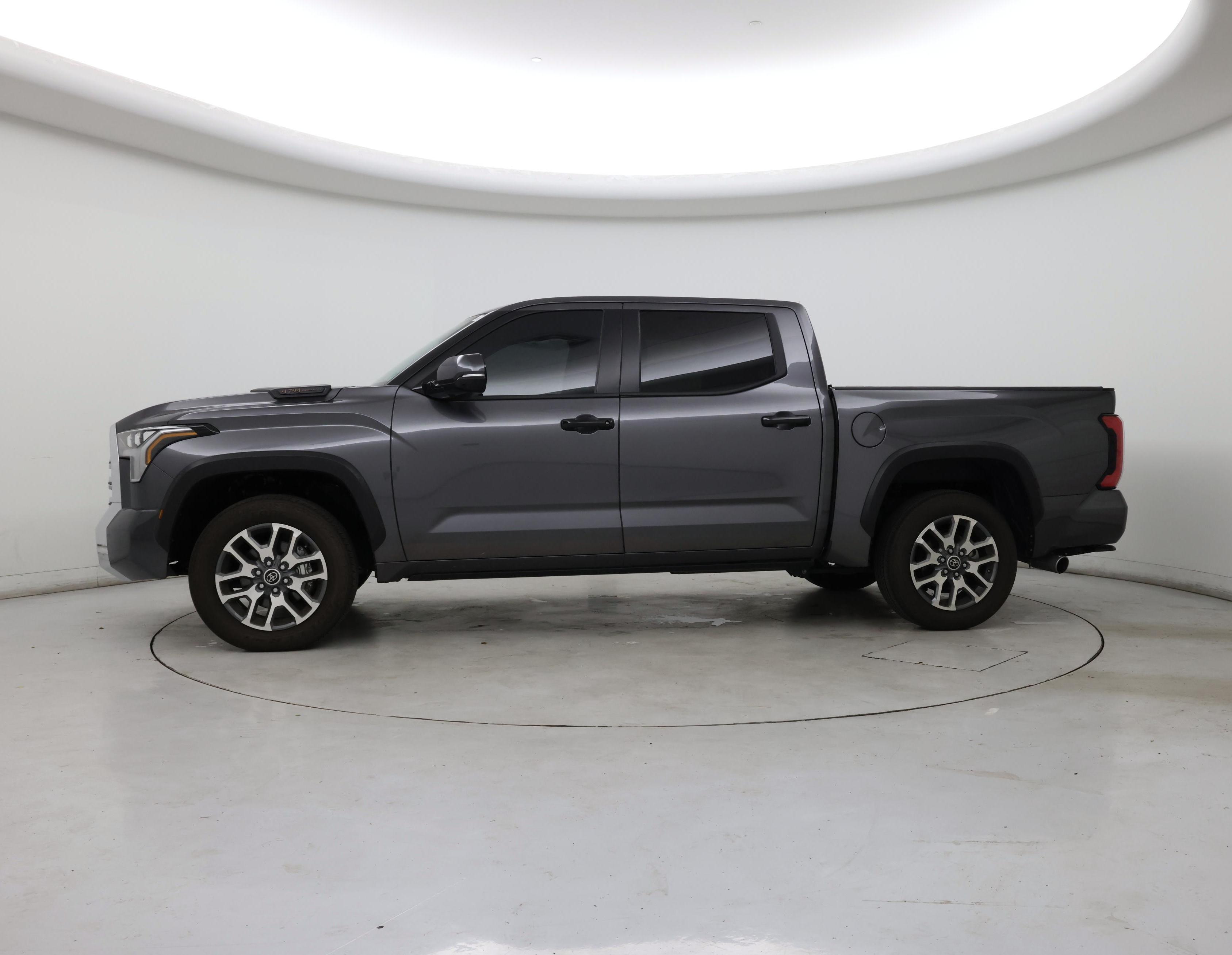 Thumbnail: 2024 Toyota Tundra - 3