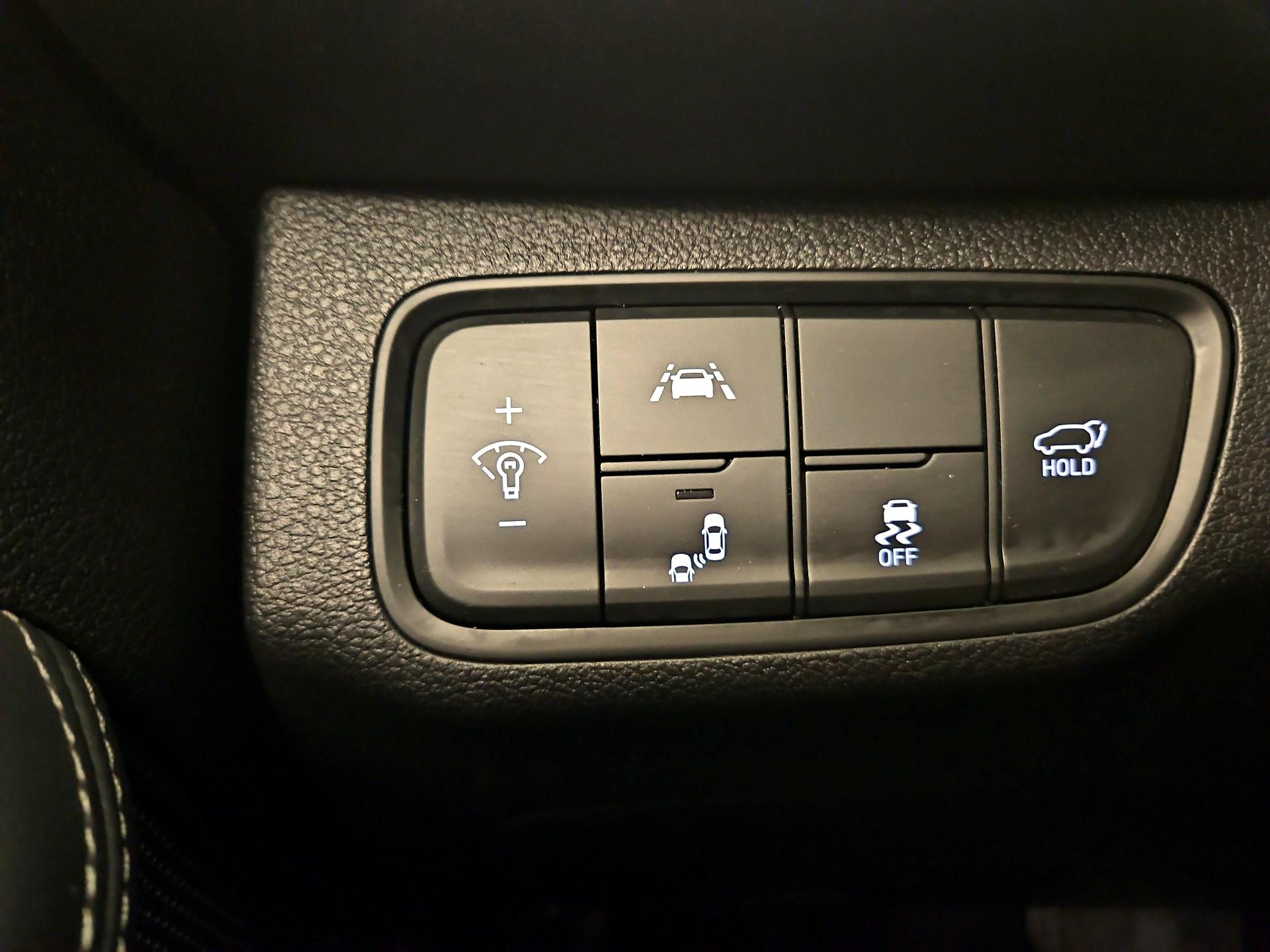 Thumbnail: 2019 Hyundai Santa Fe - 13