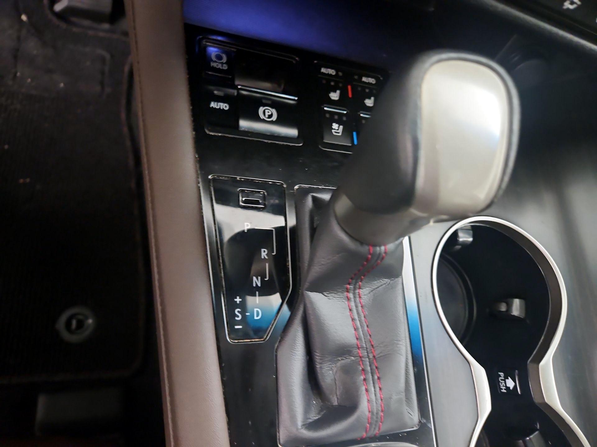 Thumbnail: 2017 Lexus RX - 18