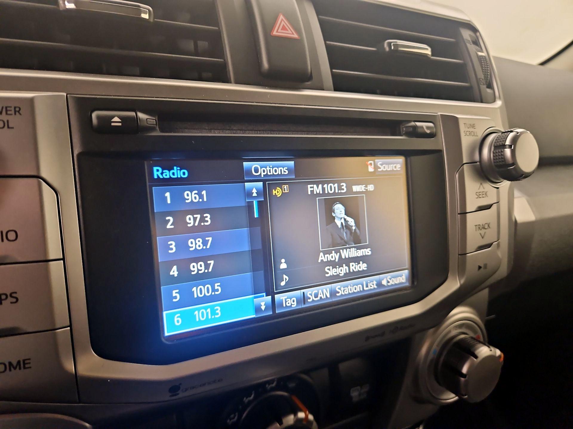 Thumbnail: 2019 Toyota 4Runner - 15