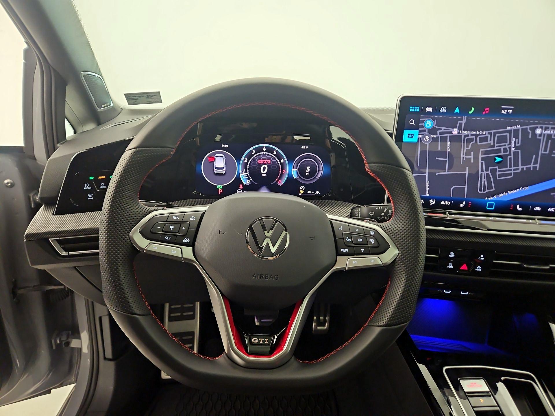 Thumbnail: 2025 Volkswagen Golf - 10