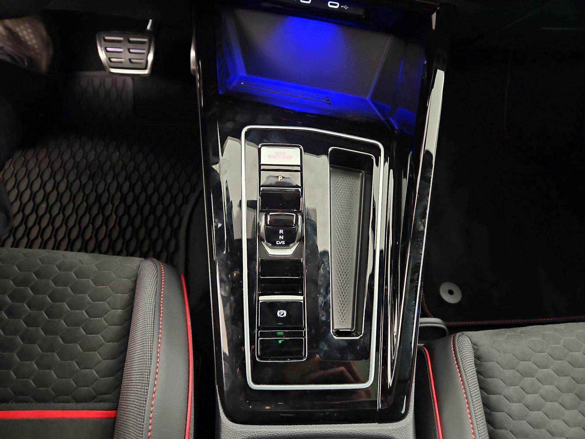 Thumbnail: 2025 Volkswagen Golf - 18