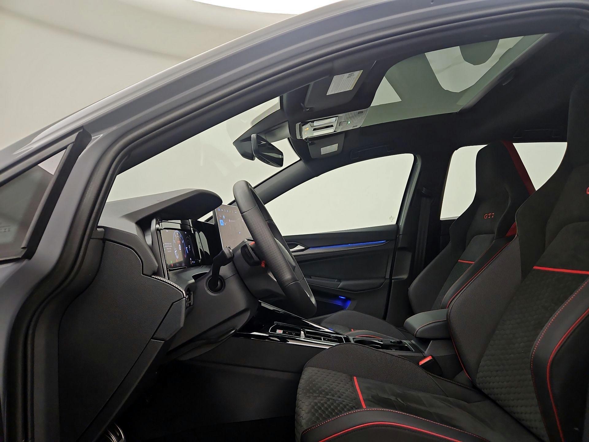 Thumbnail: 2025 Volkswagen Golf - 20