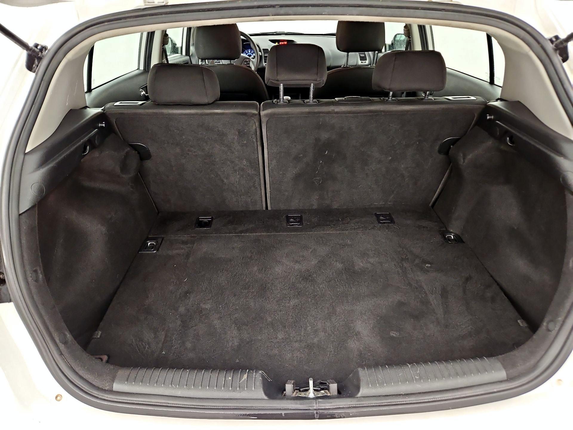 Thumbnail: 2016 Kia Forte - 19