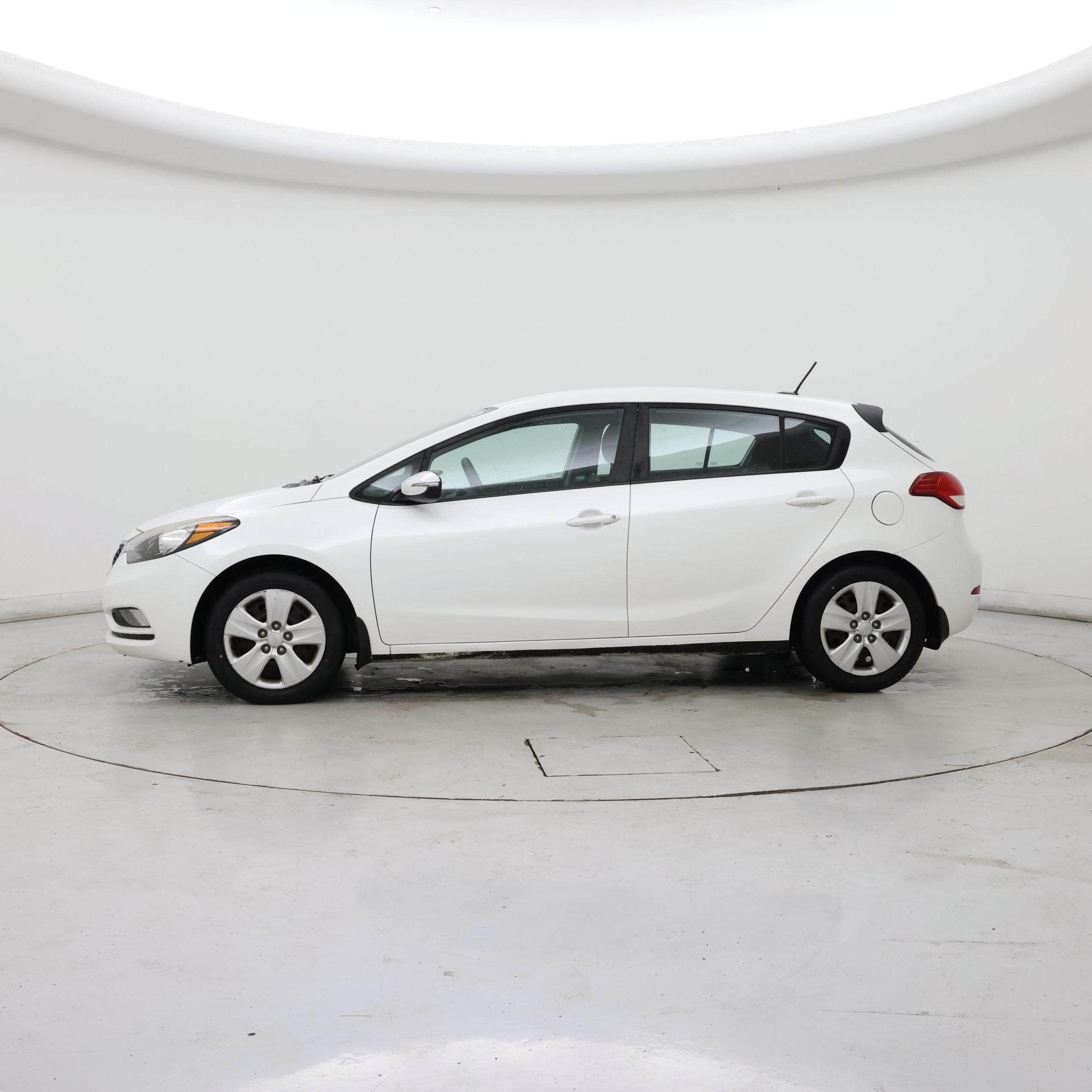 Thumbnail: 2016 Kia Forte - 3