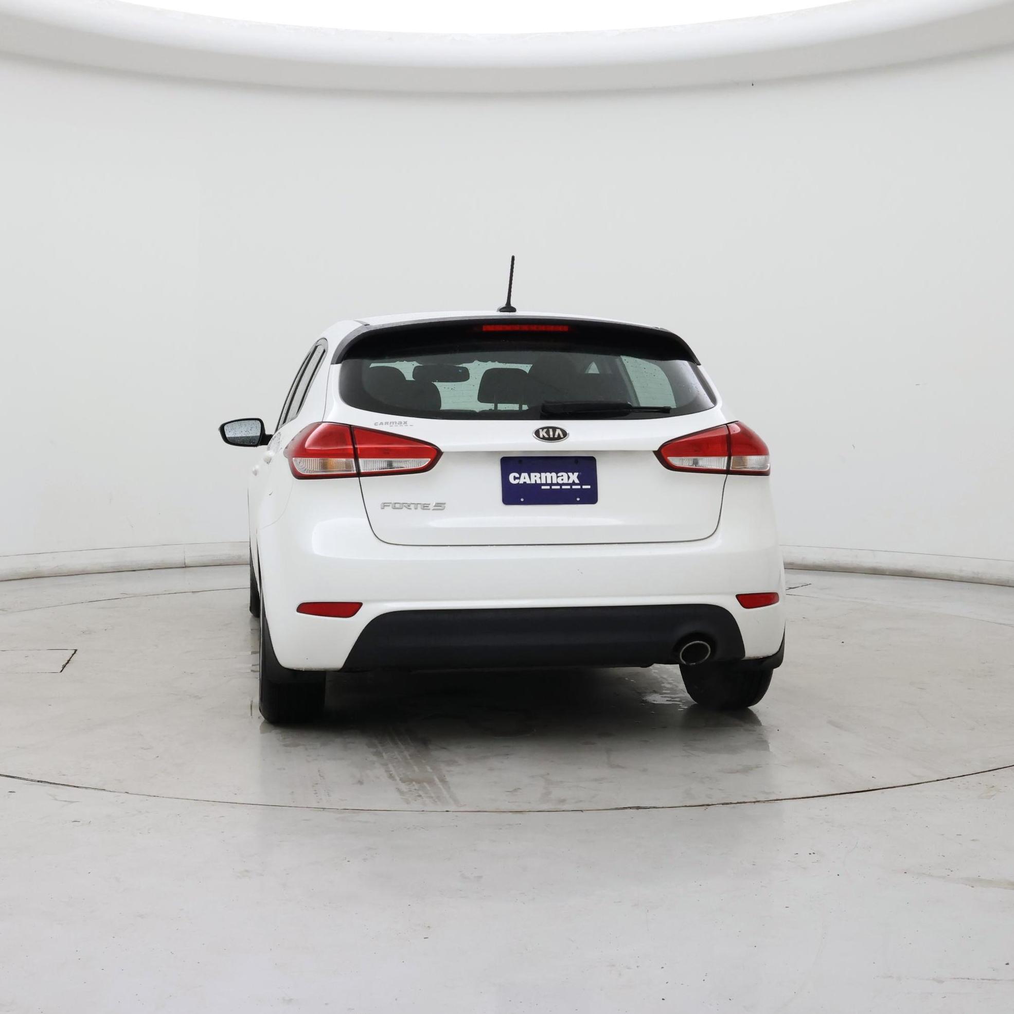 Thumbnail: 2016 Kia Forte - 6