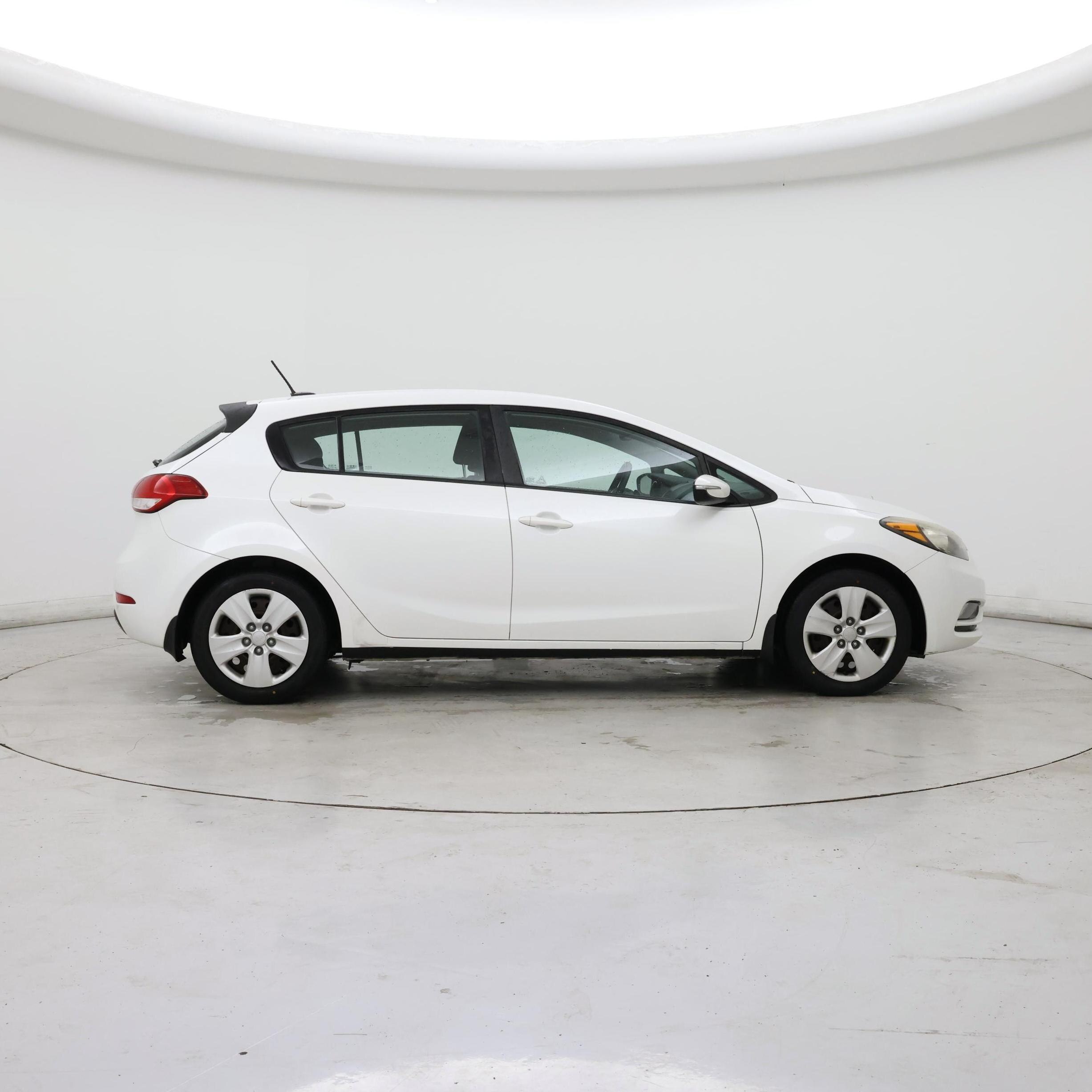 Thumbnail: 2016 Kia Forte - 7