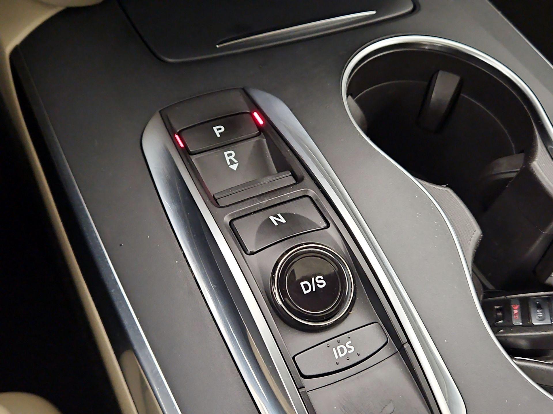 Thumbnail: 2016 Acura MDX - 18