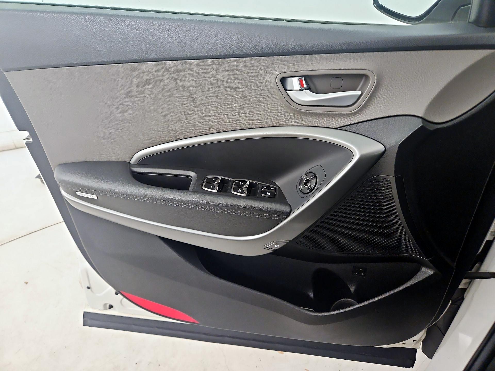 Thumbnail: 2018 Hyundai Santa Fe - 12