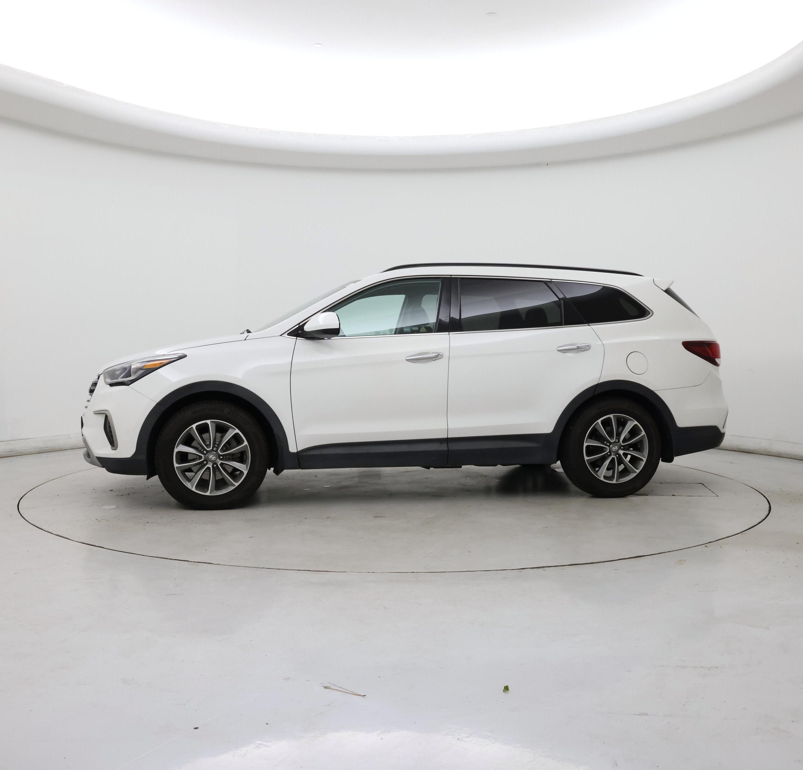 Thumbnail: 2018 Hyundai Santa Fe - 3