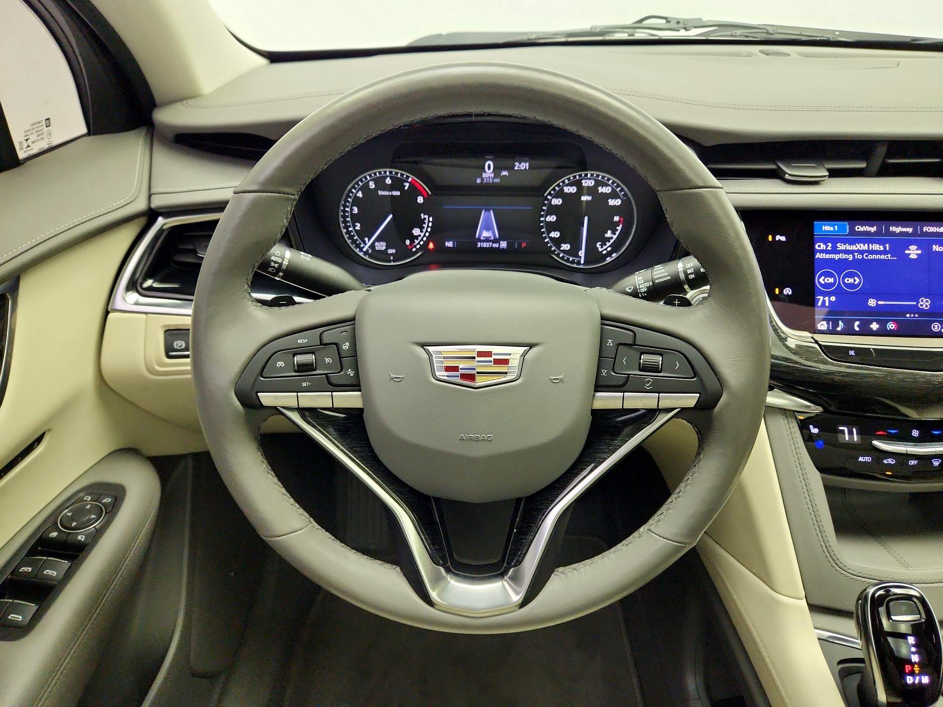 Thumbnail: 2022 Cadillac XT6 - 10