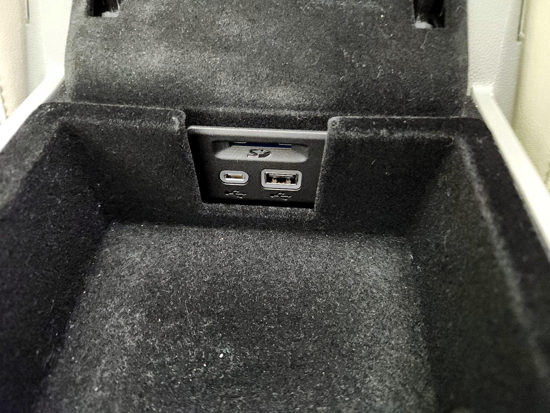 Thumbnail: 2022 Cadillac XT6 - 18