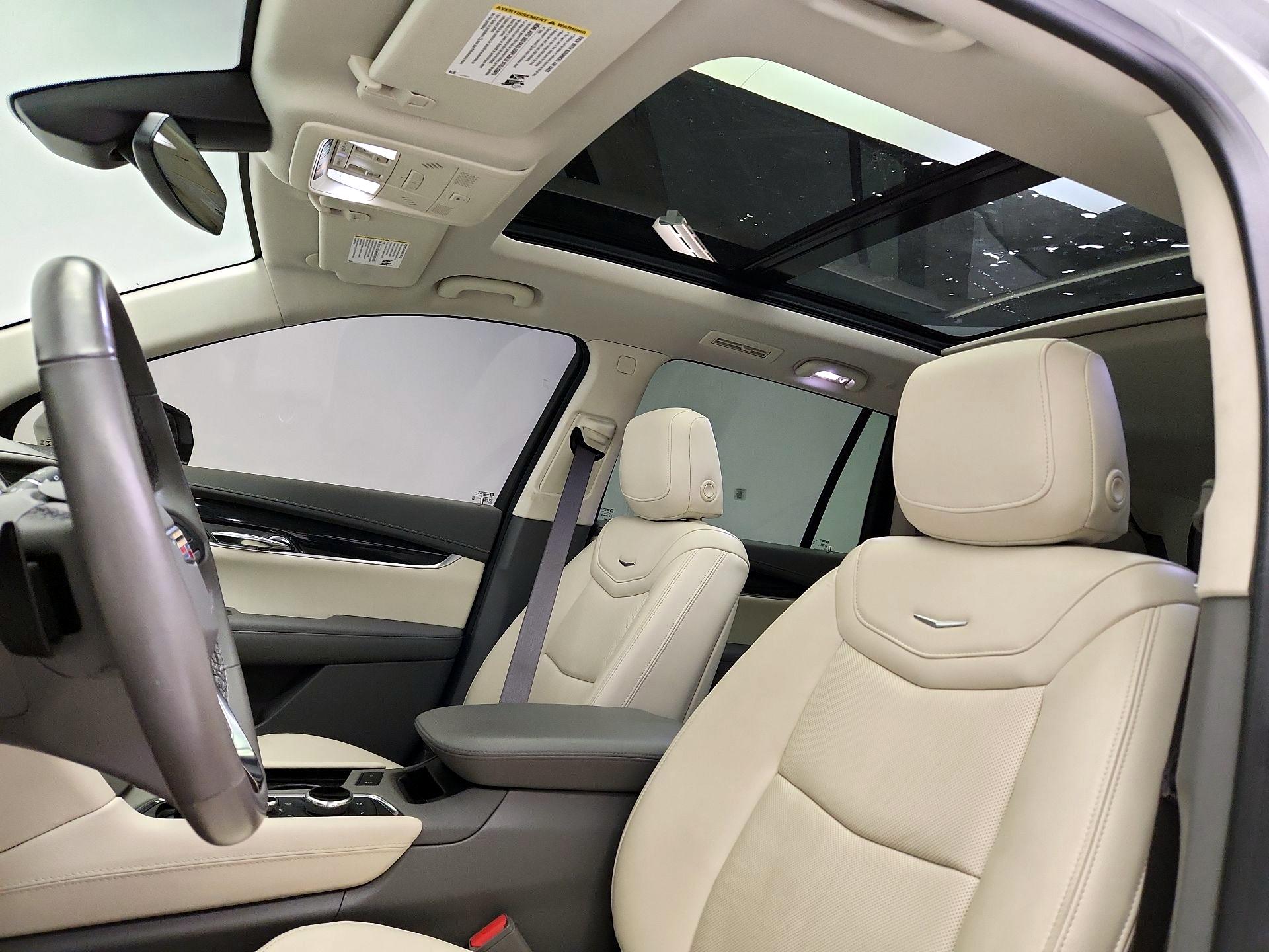 Thumbnail: 2022 Cadillac XT6 - 19