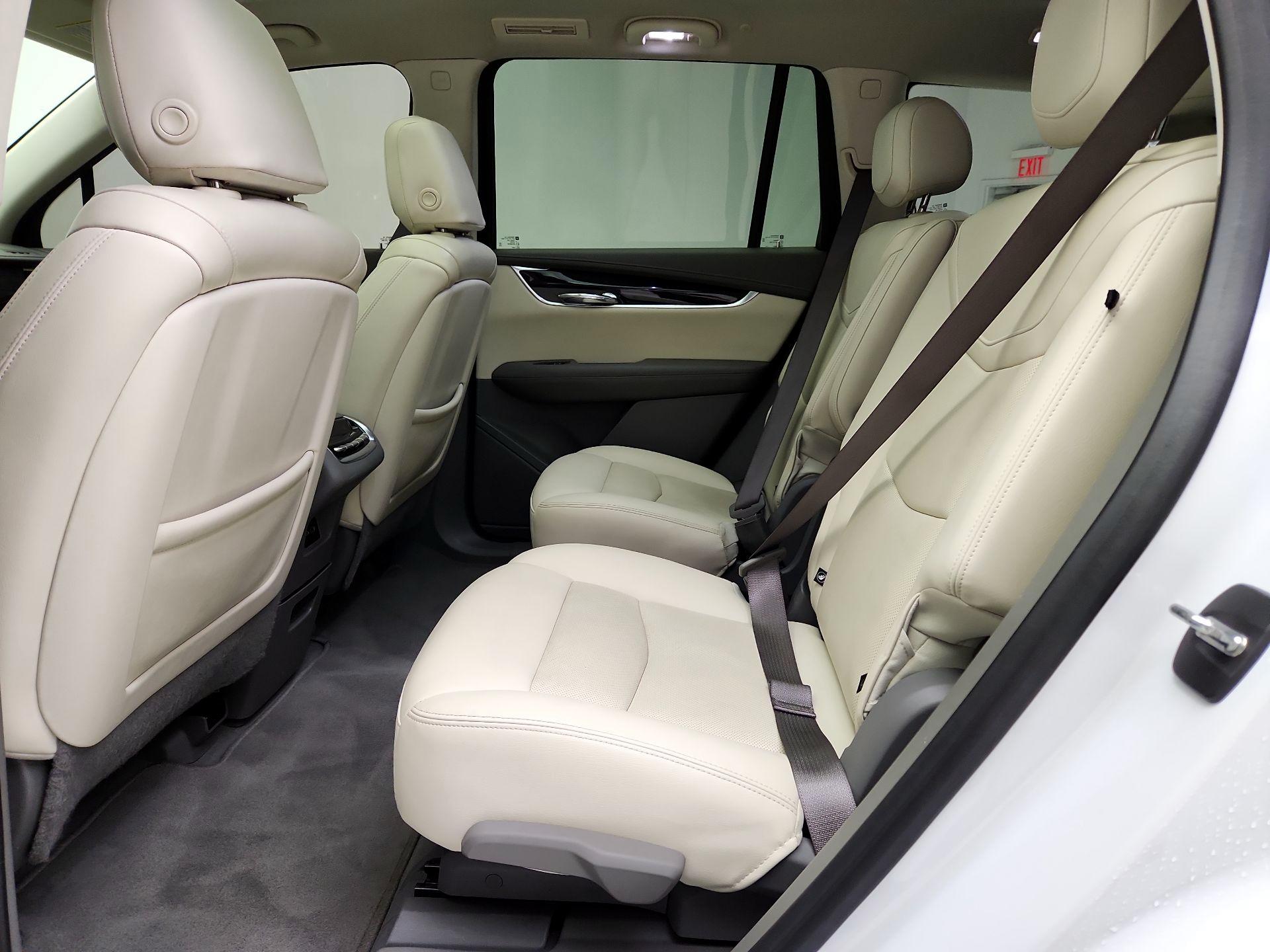 Thumbnail: 2022 Cadillac XT6 - 20