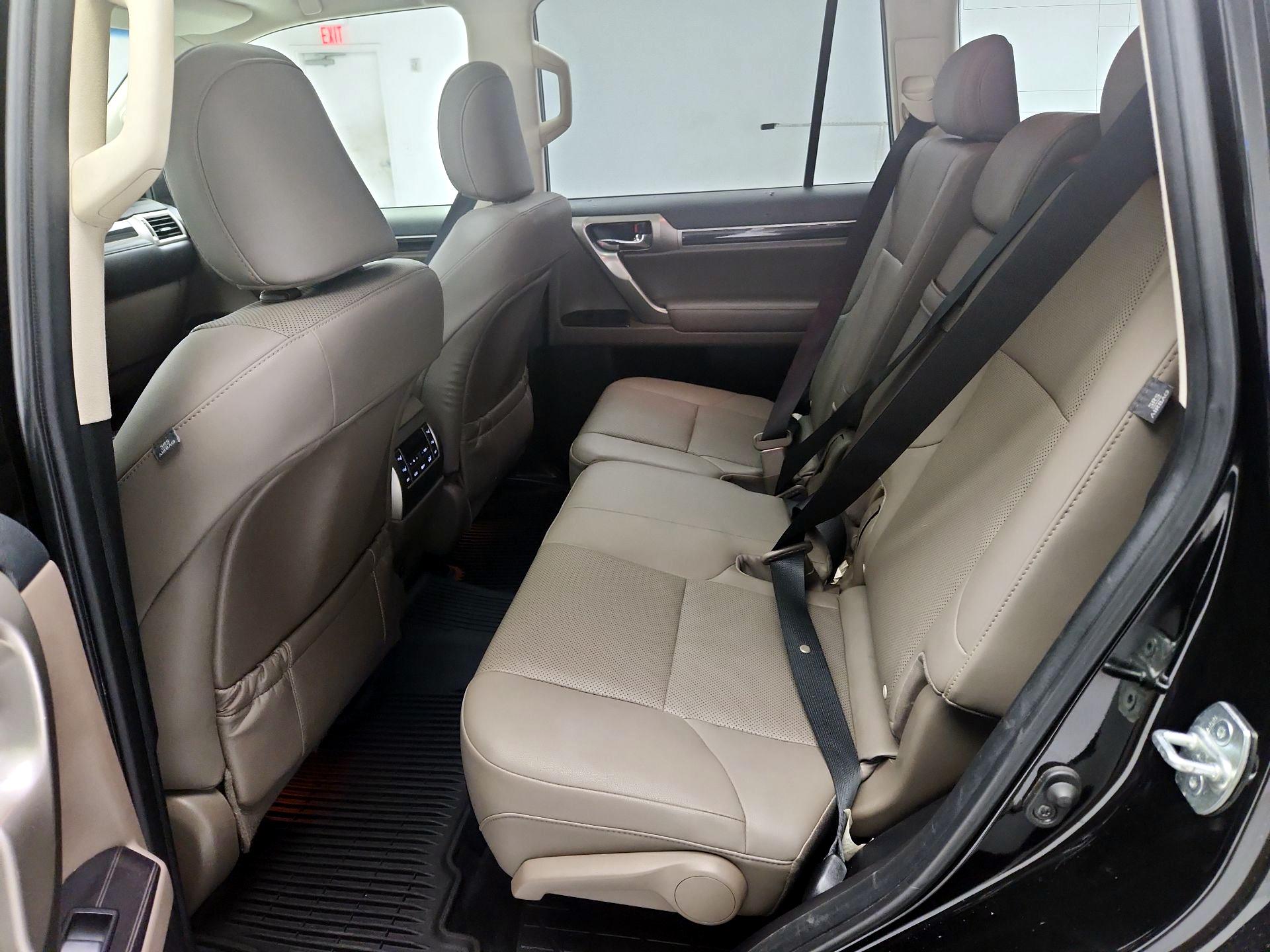 Thumbnail: 2020 Lexus GX - 19